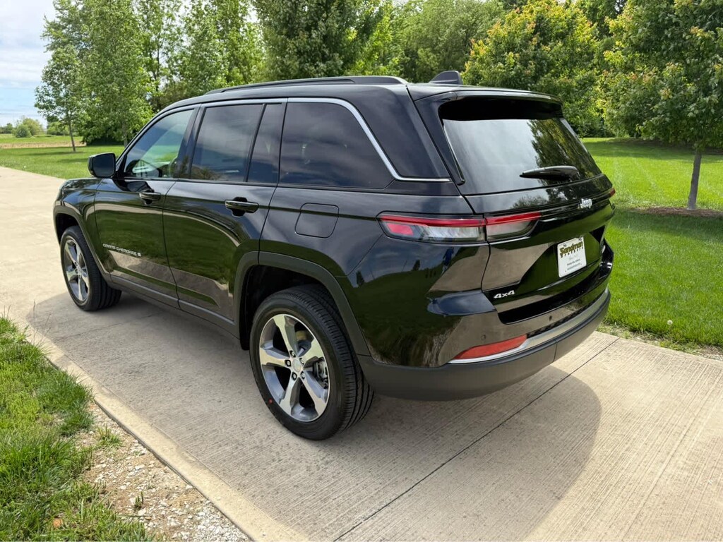 New 2026 Jeep Grand Cherokee LIMITED 4X4 Sport Utility