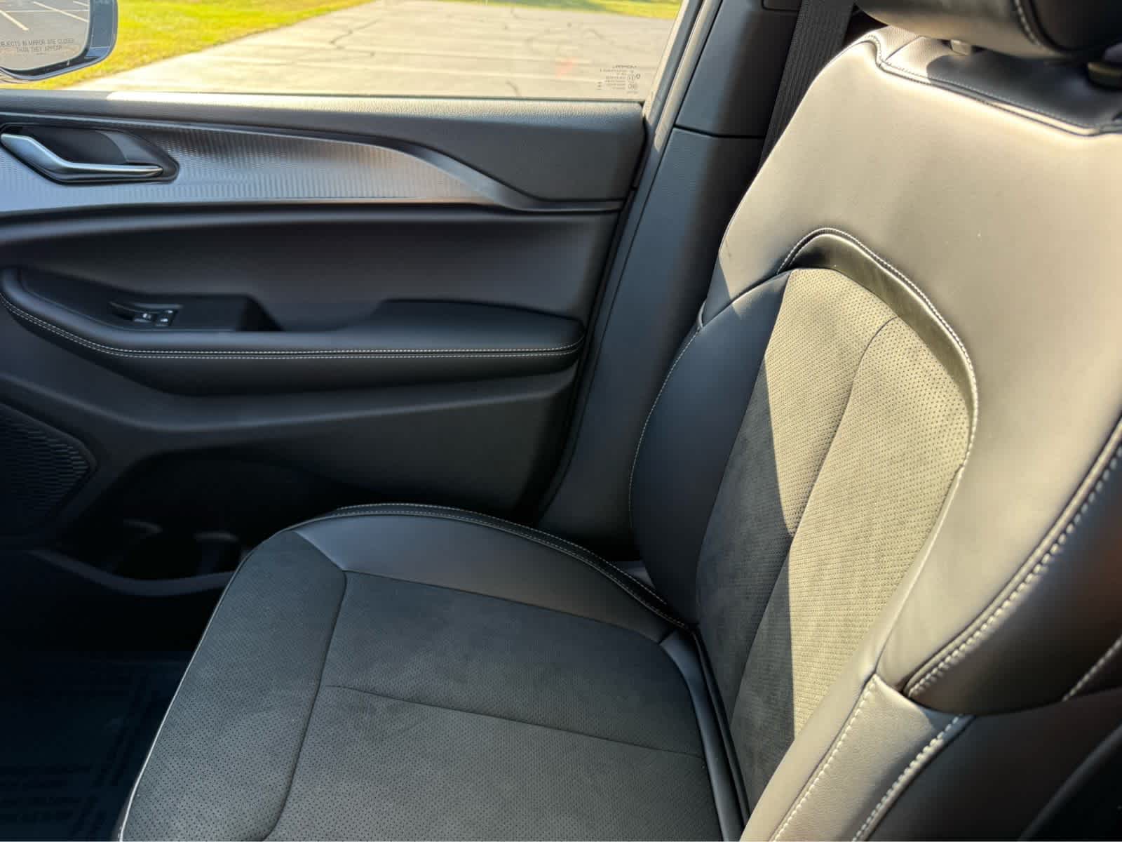 2025 Jeep Grand Cherokee Altitude - Photo 28