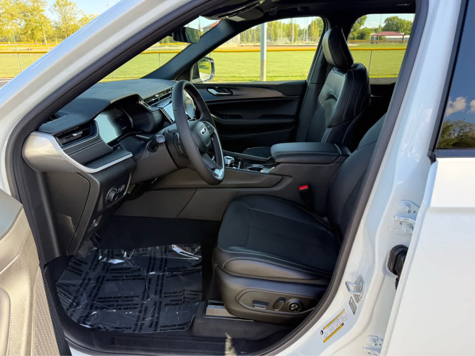 2025 Jeep Grand Cherokee Altitude - Photo 10