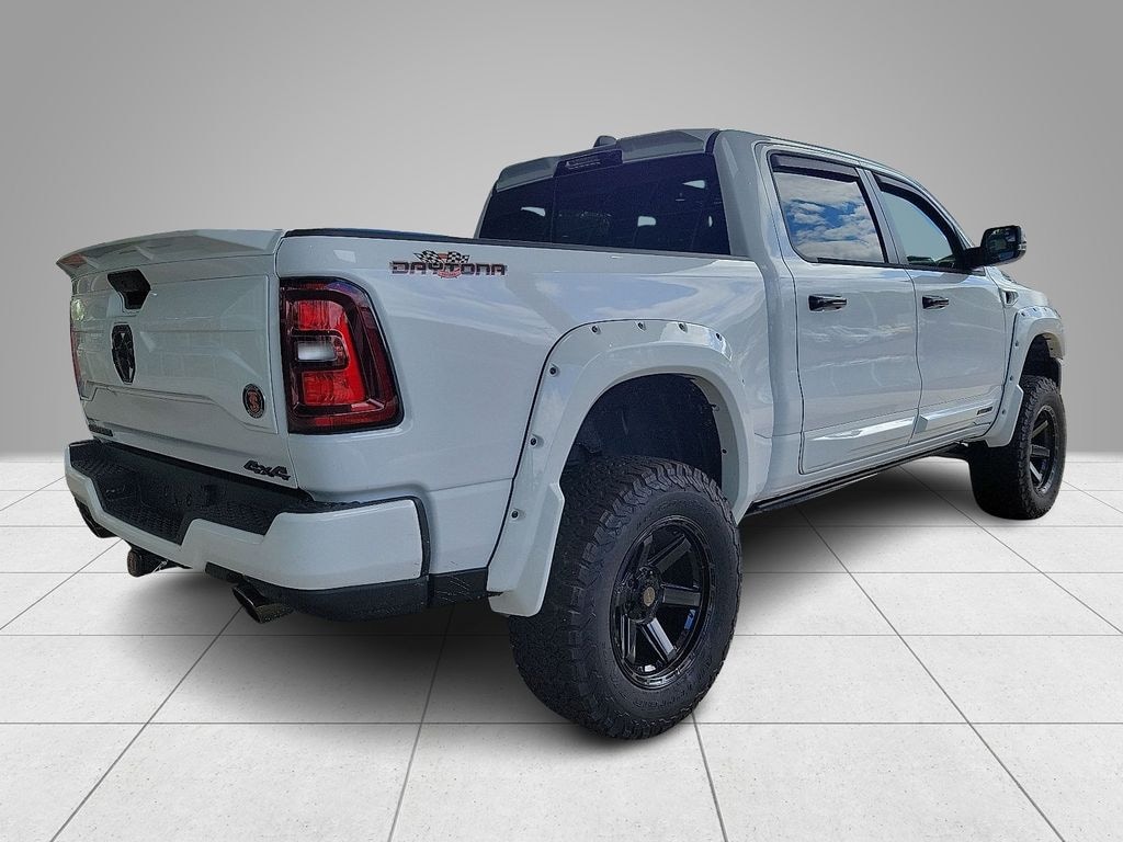 New 2025 Ram 1500 BIG HORN CREW CAB 4X4 5'7 BOX Pickup