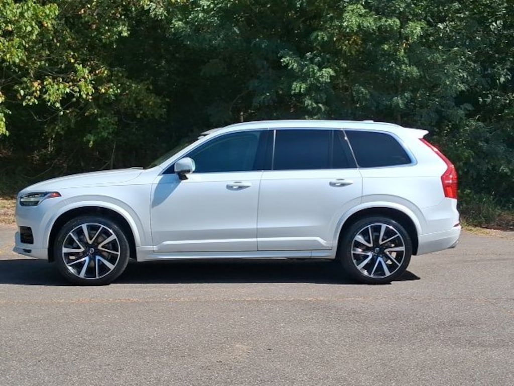 Used 2021 Volvo XC90 T6 Momentum 7 Passenger SUV