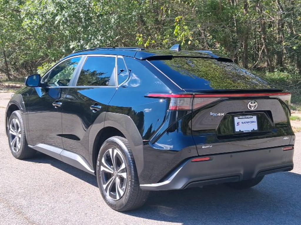 Used 2024 Toyota bZ4X XLE SUV