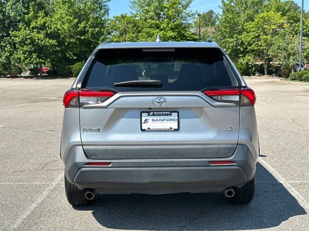 Used 2021 Toyota RAV4 LE SUV