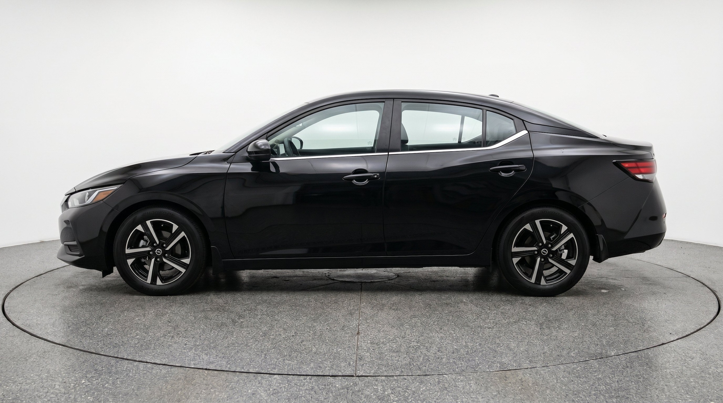 Thumbnail: 2025 Nissan Sentra - 5