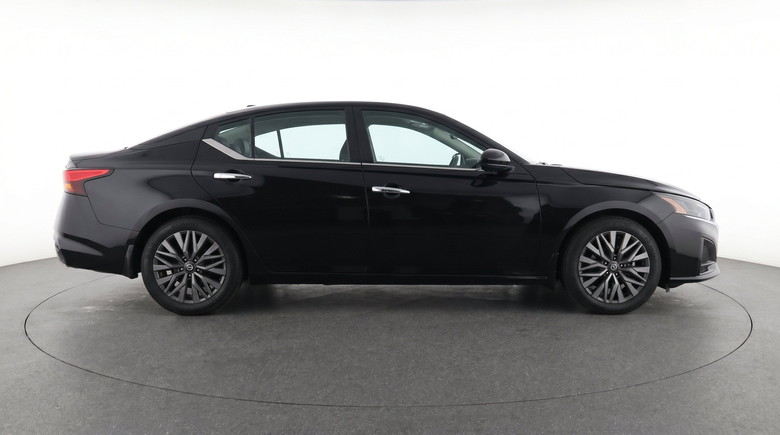 Thumbnail: 2025 Nissan Altima - 10
