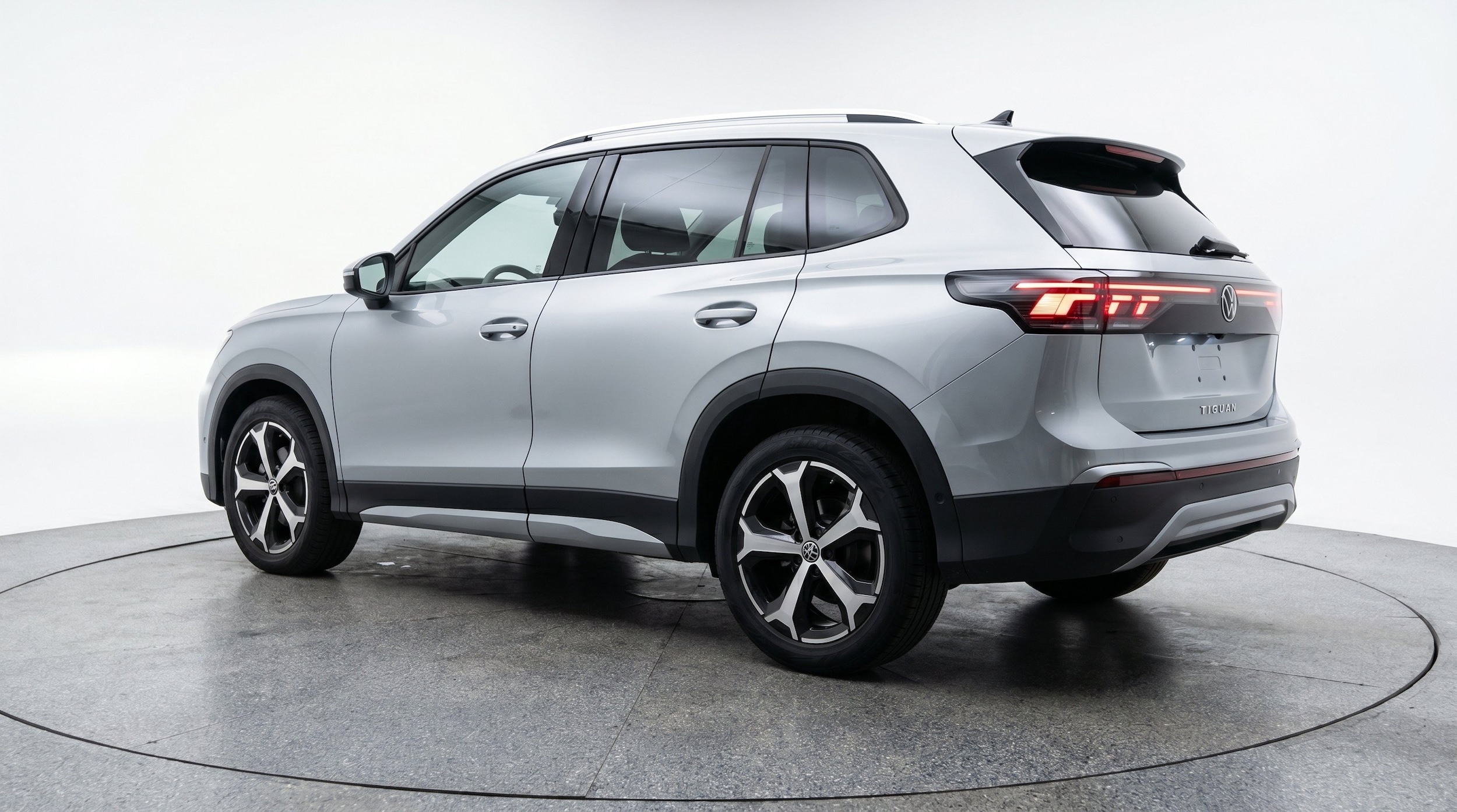 Thumbnail: 2026 Volkswagen Tiguan - 6