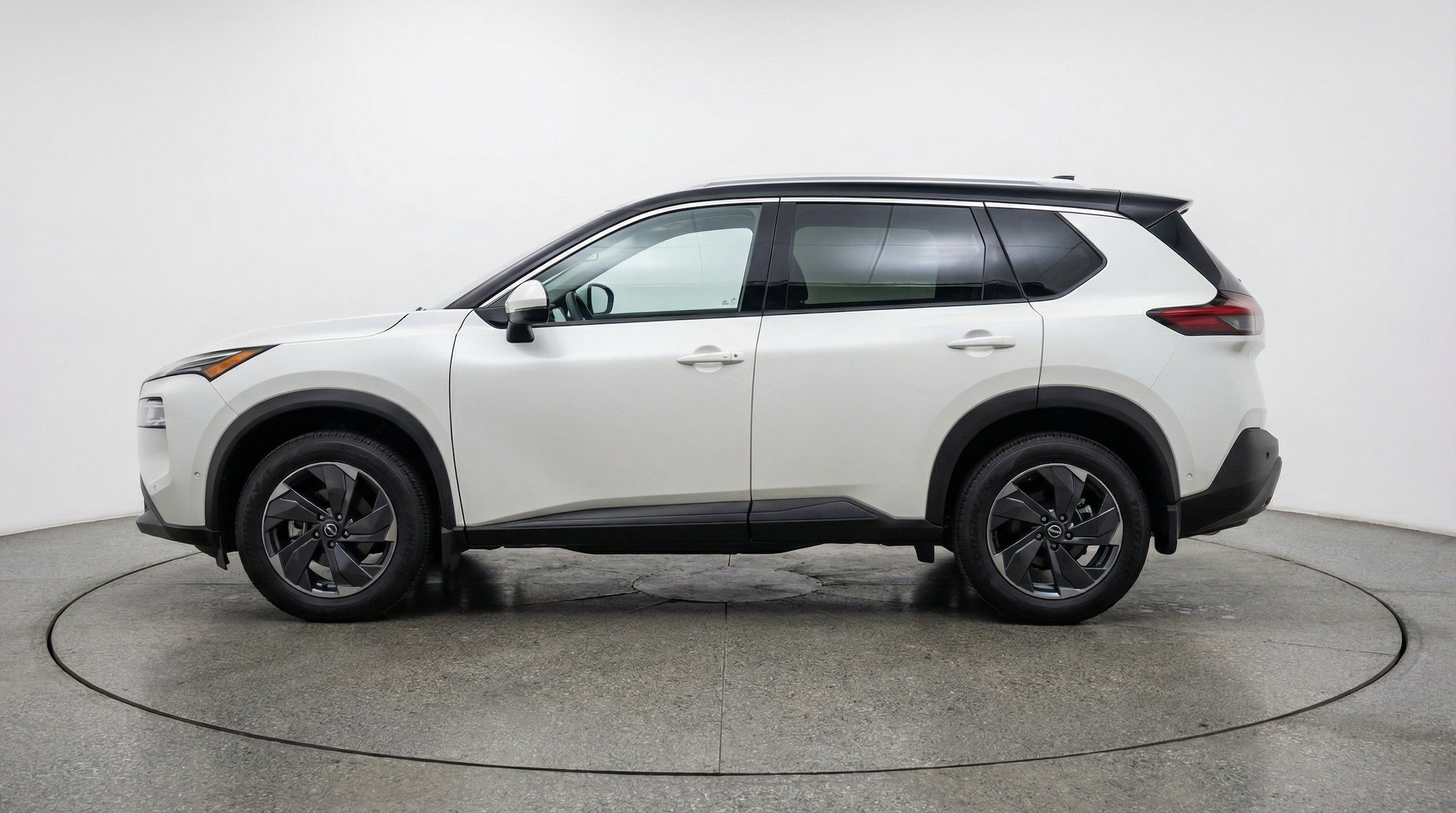 Thumbnail: 2025 Nissan Rogue - 5