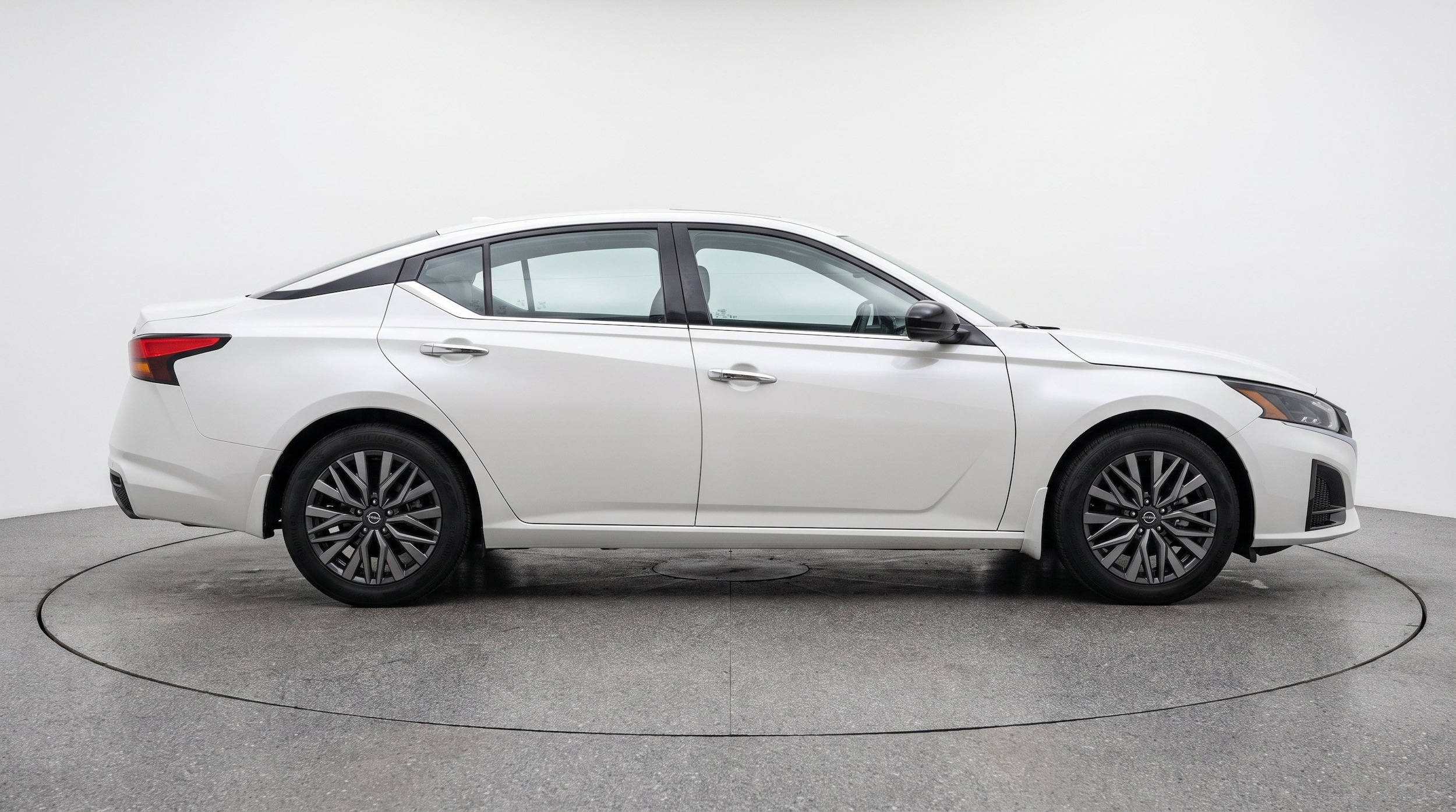 Thumbnail: 2025 Nissan Altima - 10