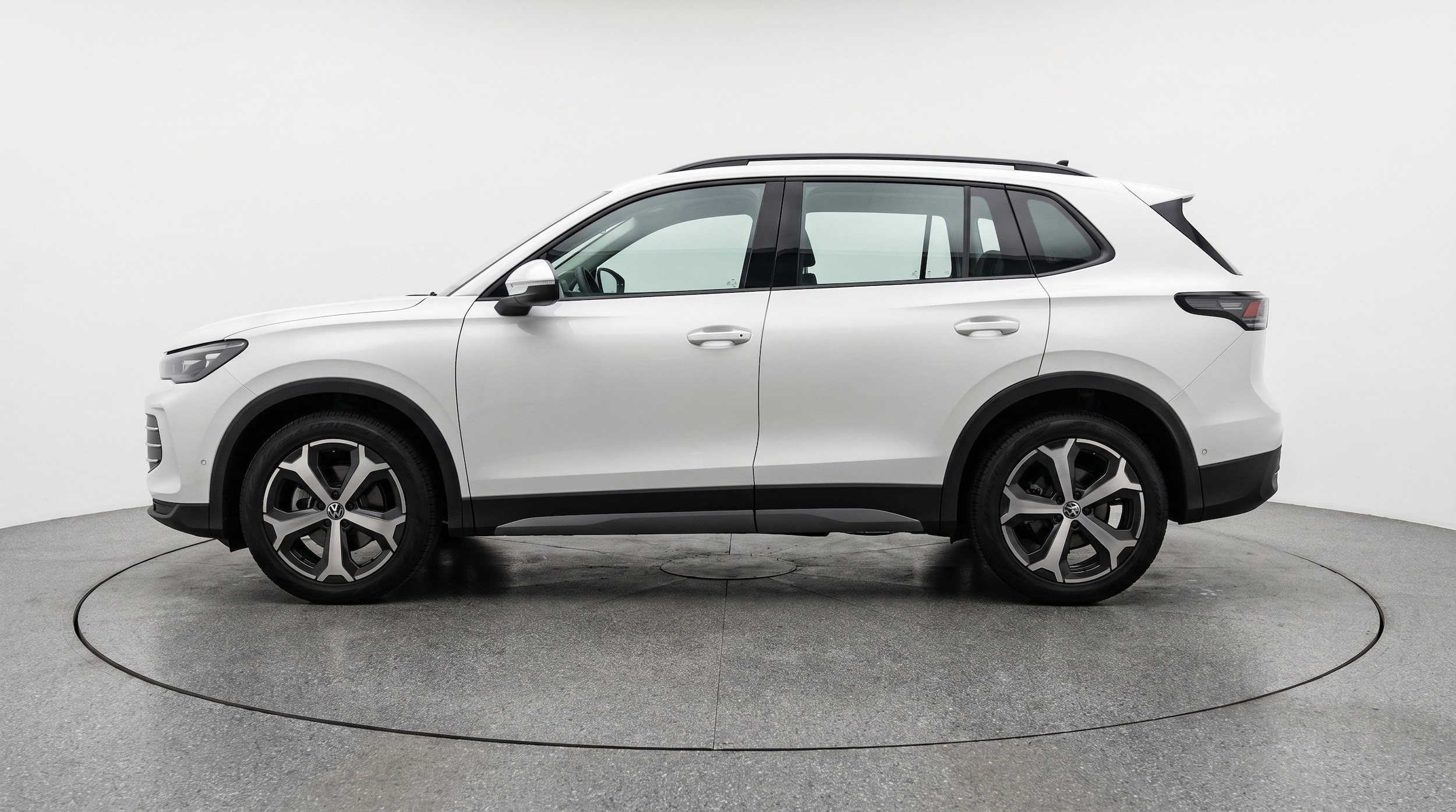 Thumbnail: 2026 Volkswagen Tiguan - 5