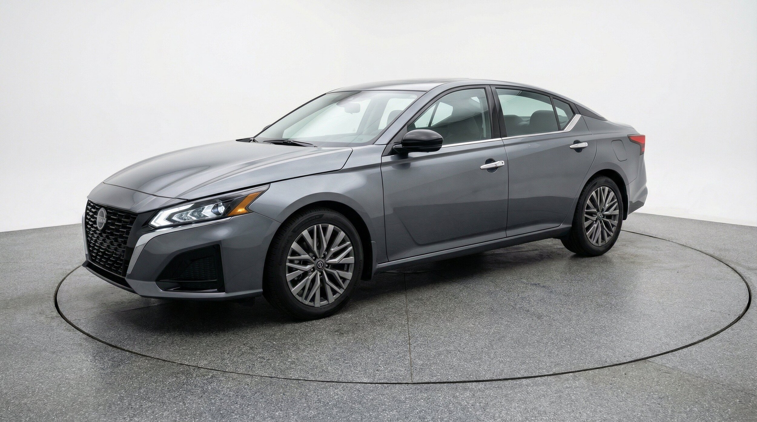 Thumbnail: 2025 Nissan Altima - 3
