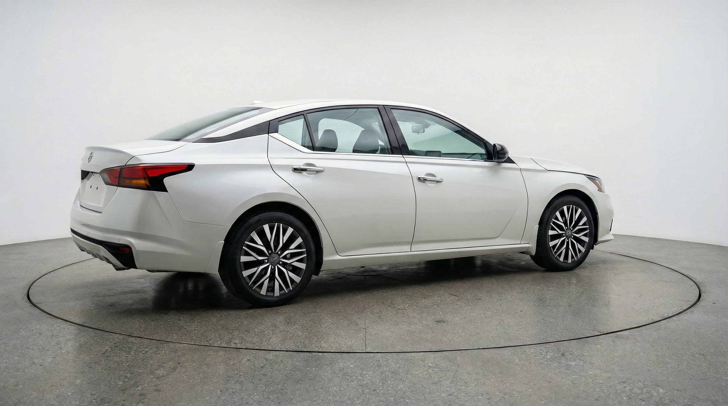 Thumbnail: 2025 Nissan Altima - 9