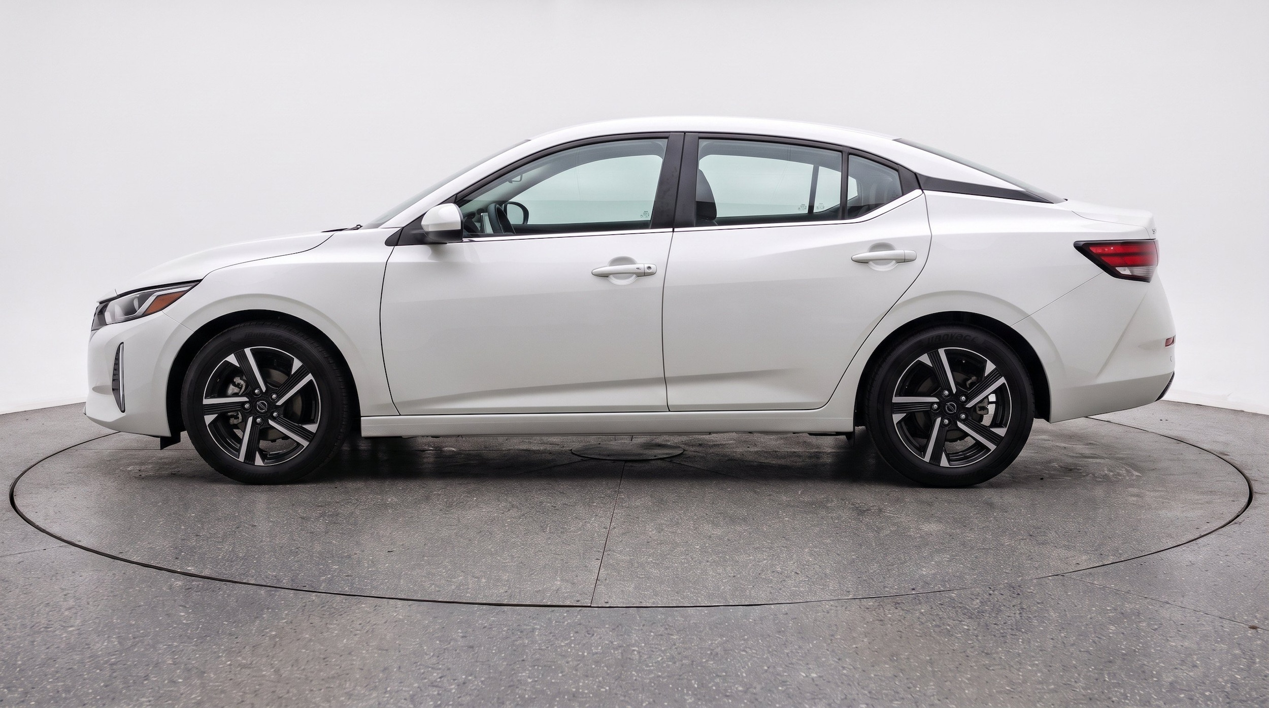 Thumbnail: 2025 Nissan Sentra - 5