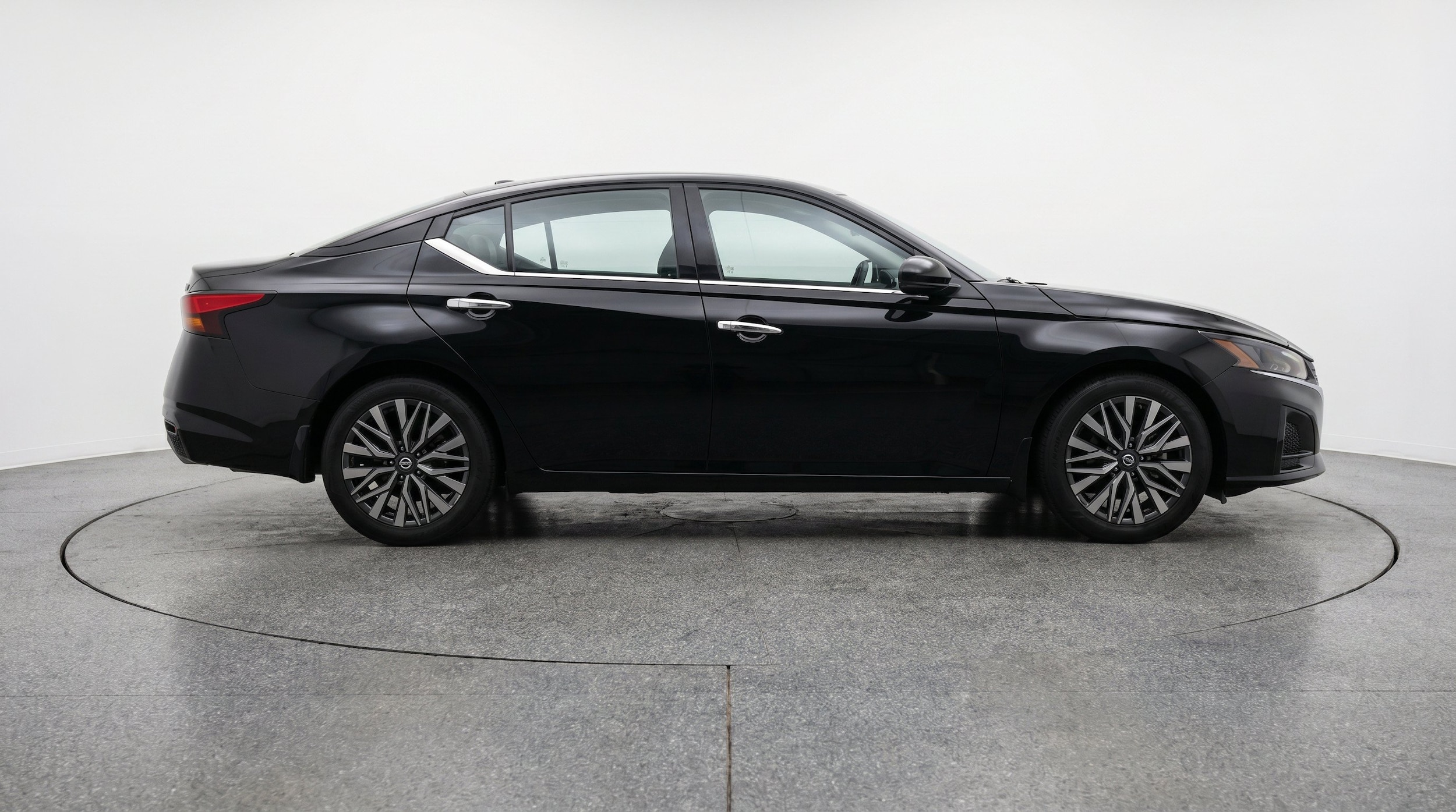 Thumbnail: 2025 Nissan Altima - 10