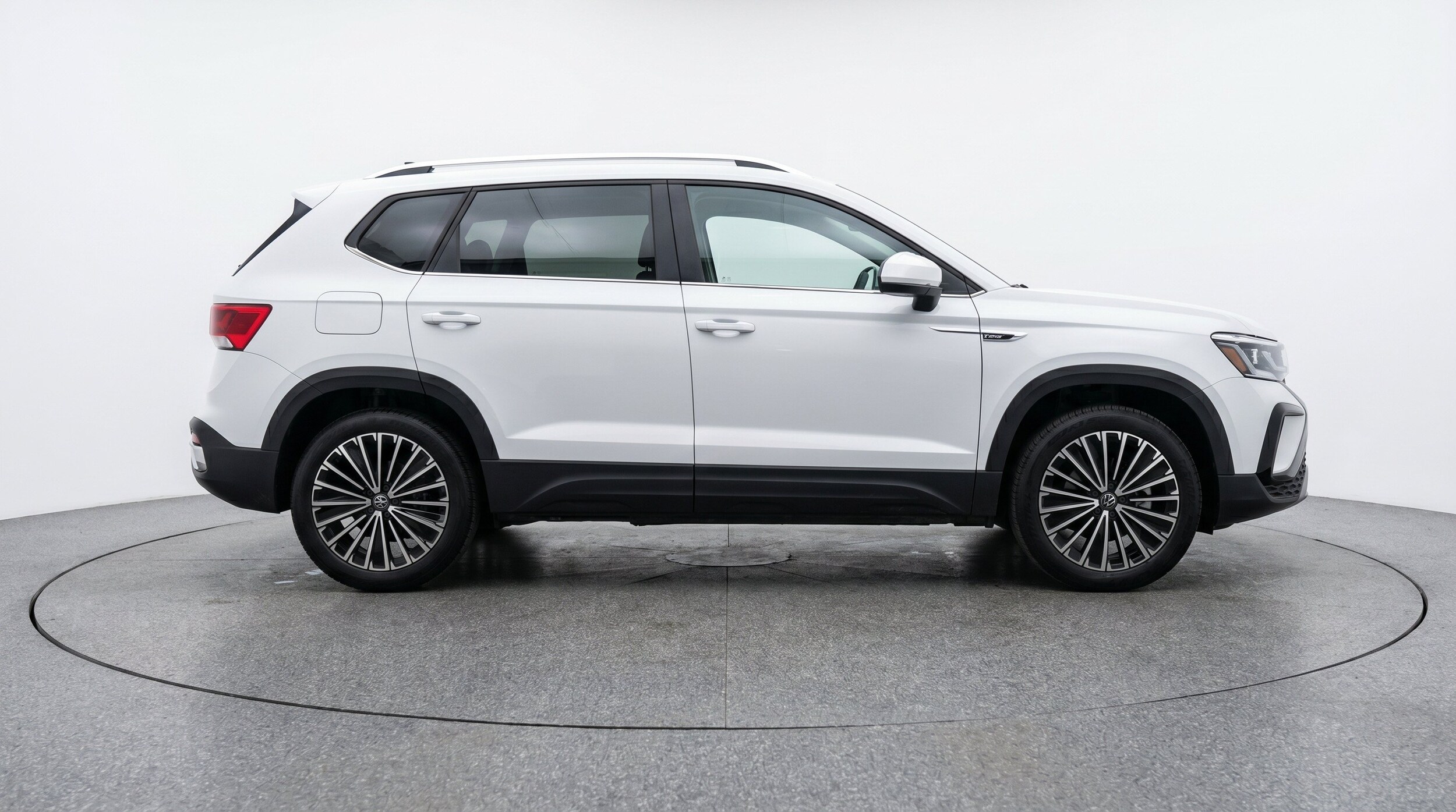 Thumbnail: 2026 Volkswagen Taos - 10