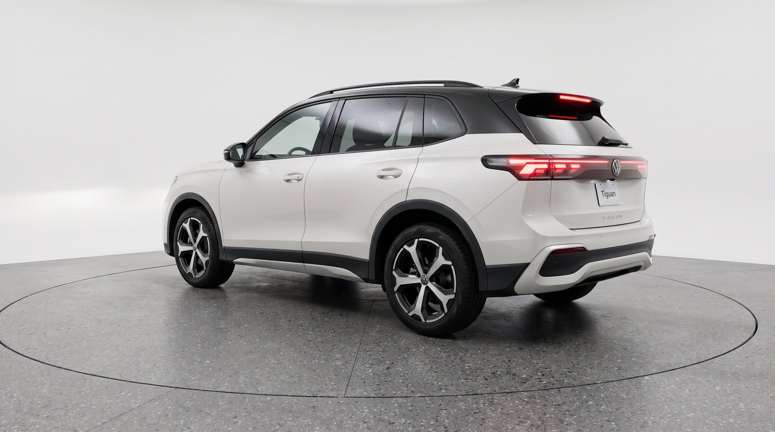 Thumbnail: 2026 Volkswagen Tiguan - 6