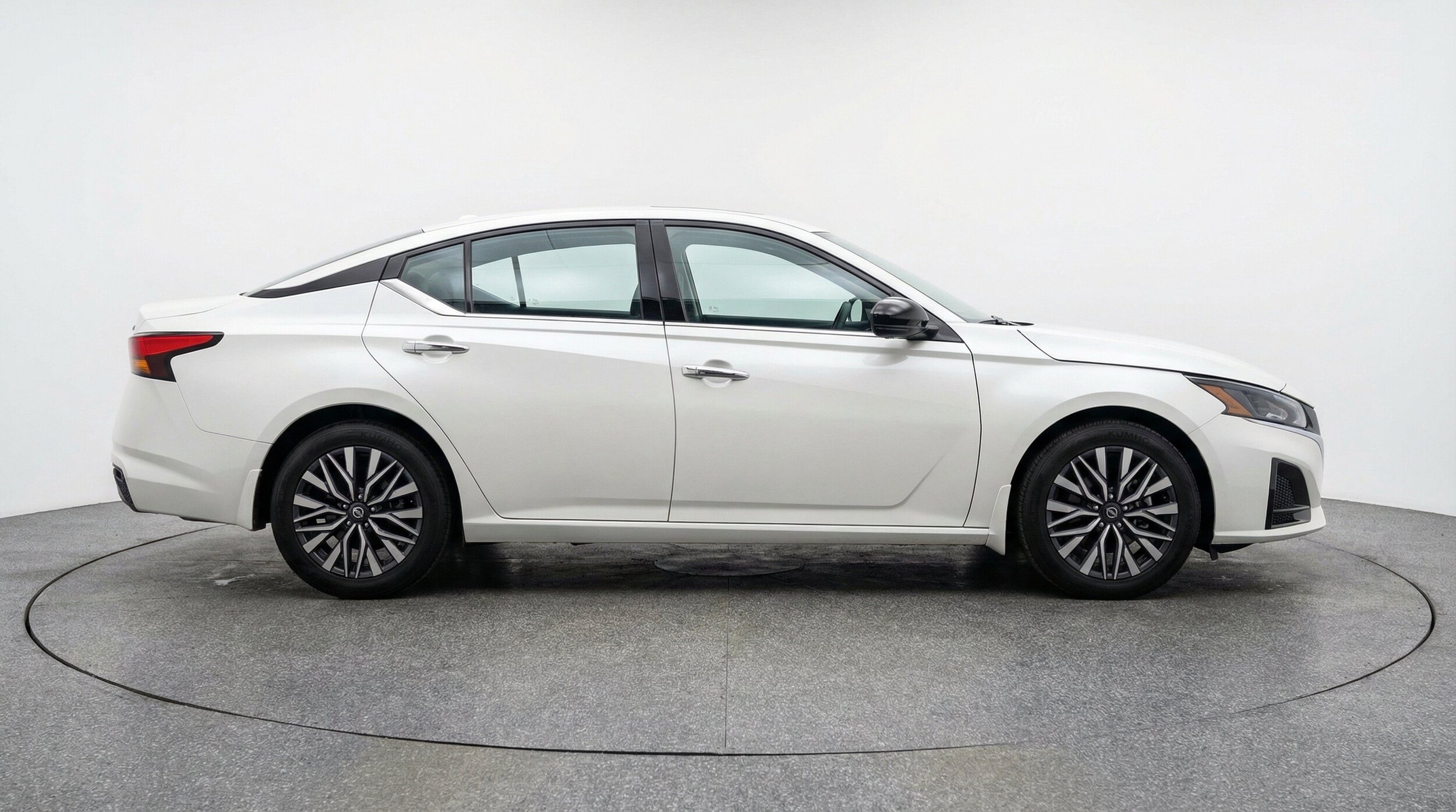 Thumbnail: 2025 Nissan Altima - 10