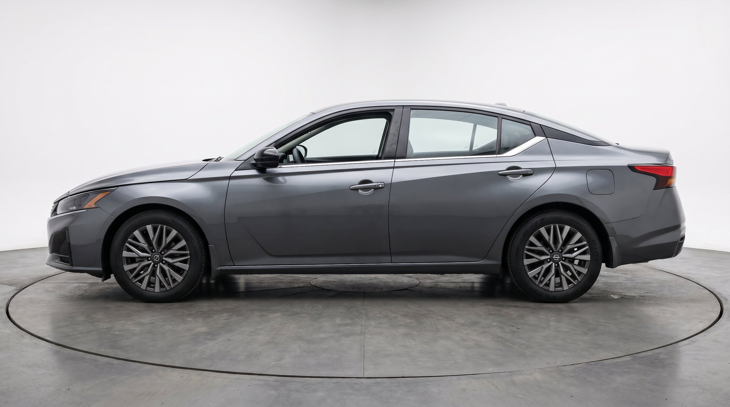 Thumbnail: 2025 Nissan Altima - 5