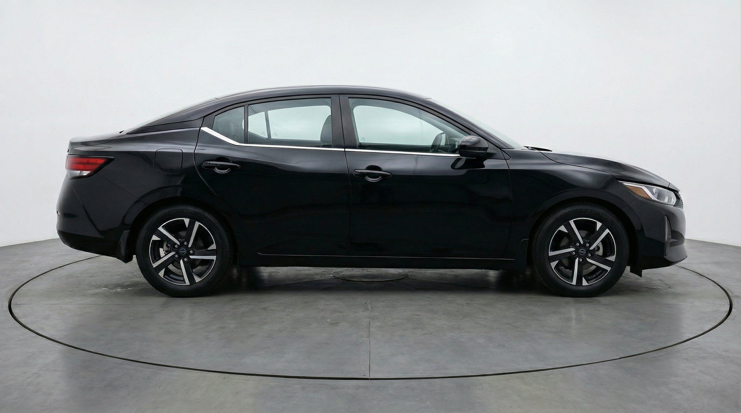 Thumbnail: 2025 Nissan Sentra - 10