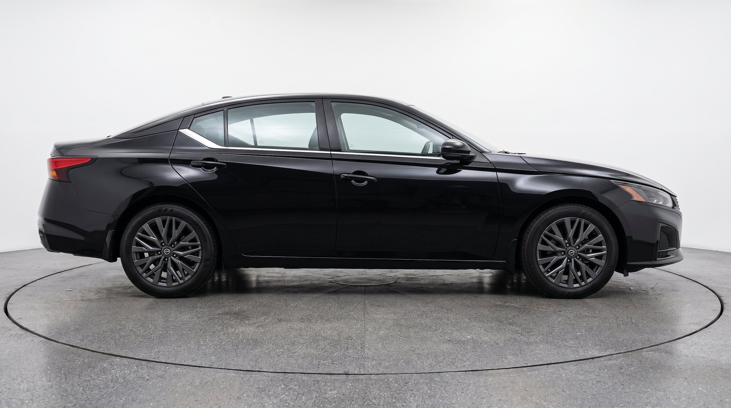 Thumbnail: 2025 Nissan Altima - 10