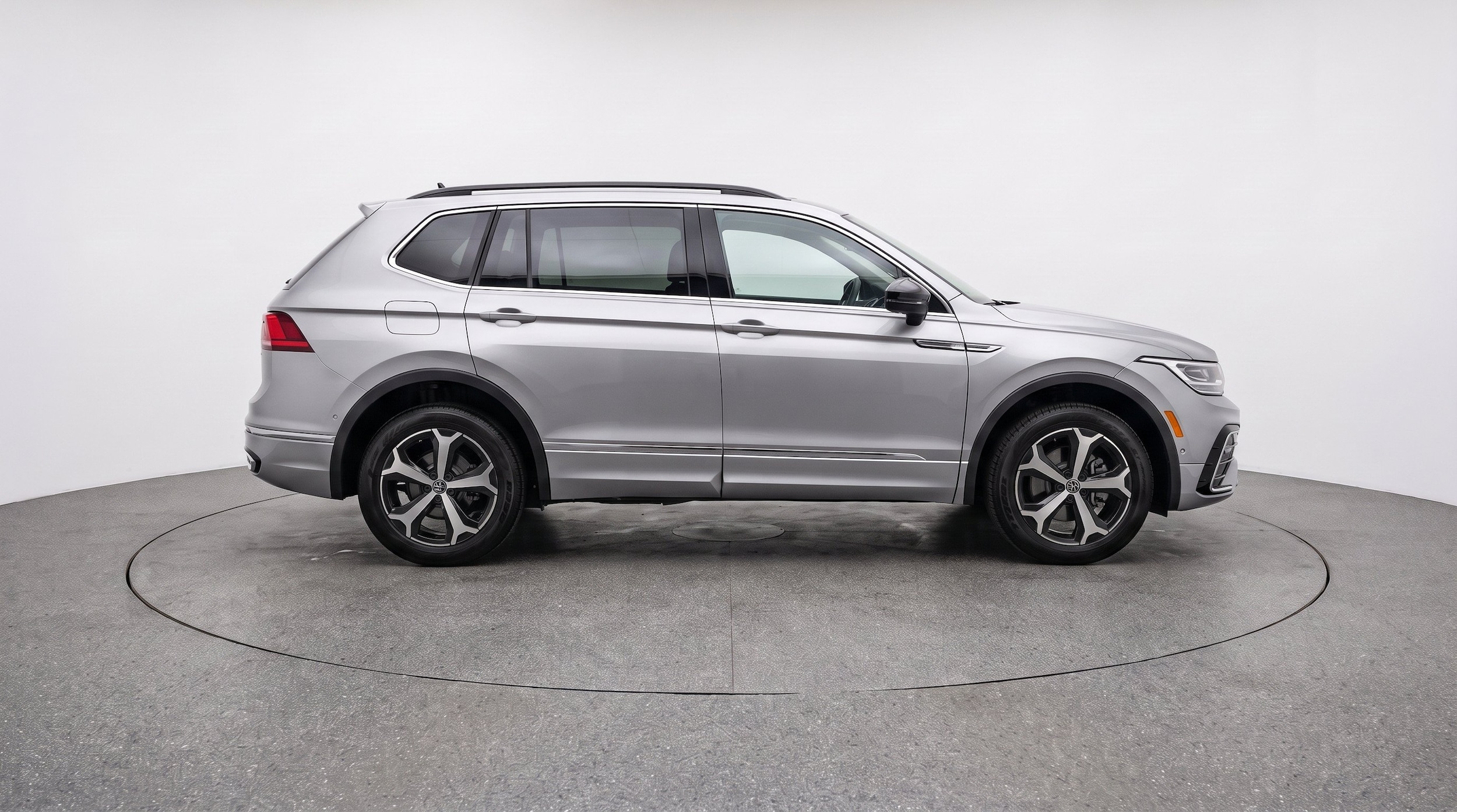Thumbnail: 2026 Volkswagen Tiguan - 10
