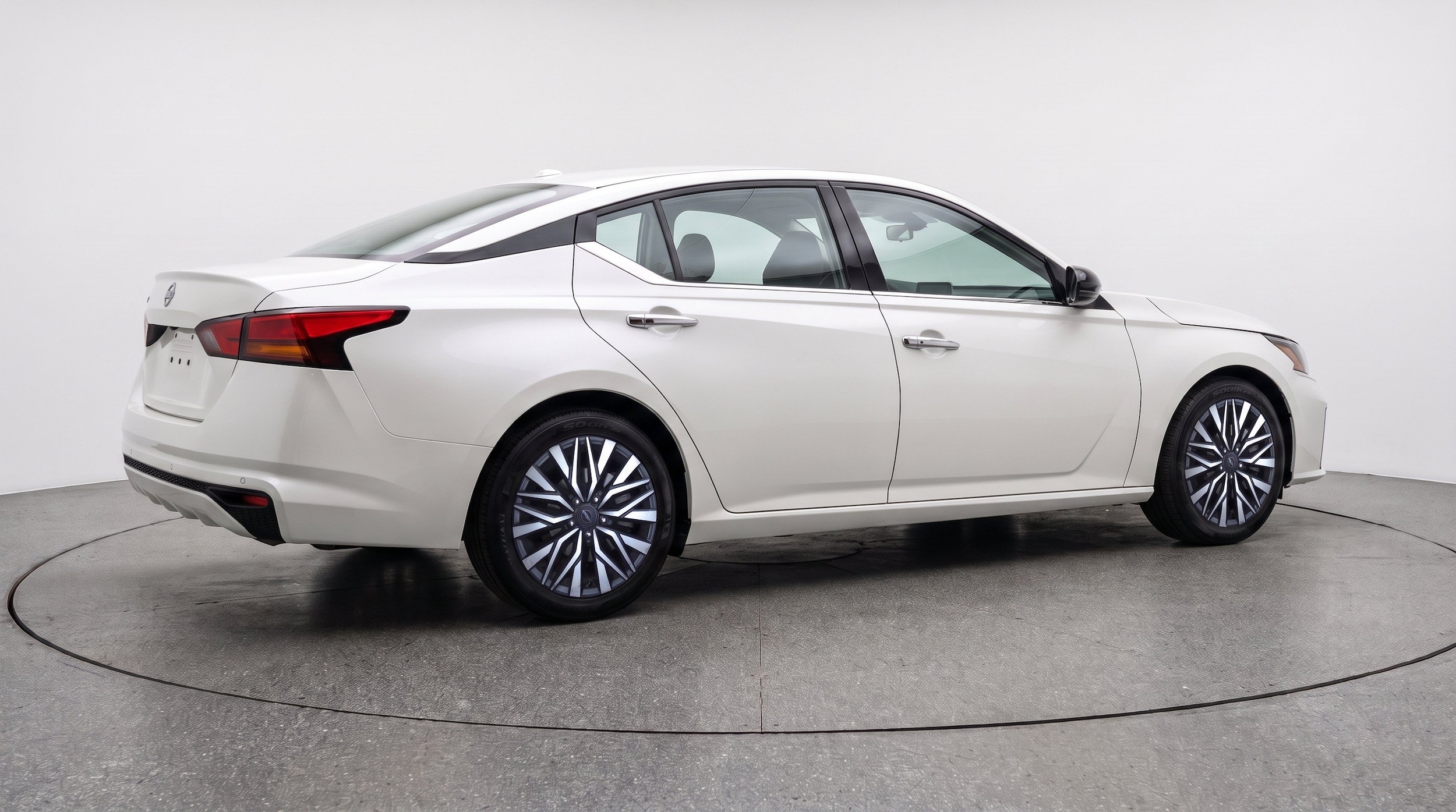 Thumbnail: 2025 Nissan Altima - 9