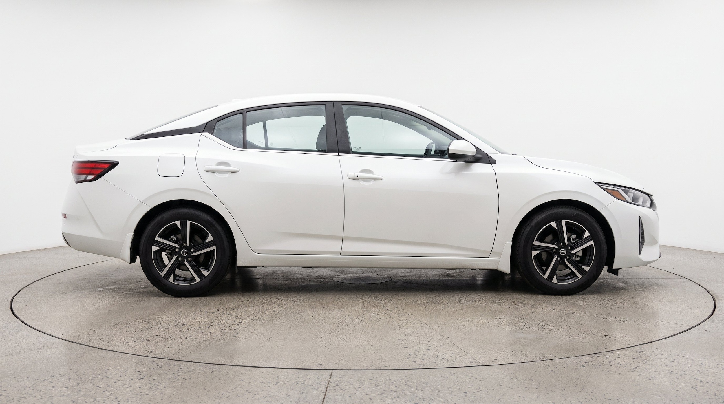 Thumbnail: 2025 Nissan Sentra - 10