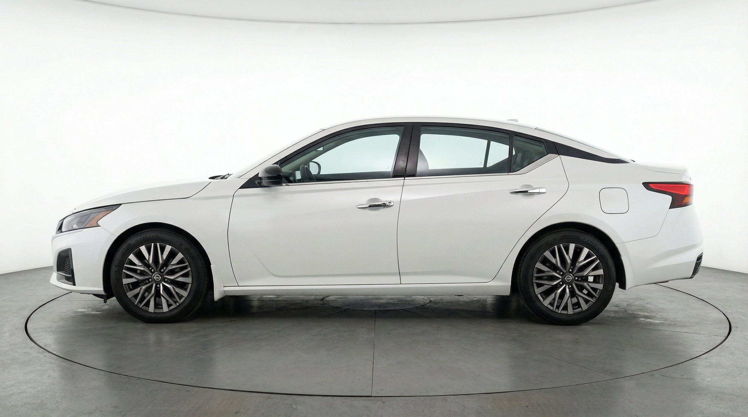 Thumbnail: 2025 Nissan Altima - 5