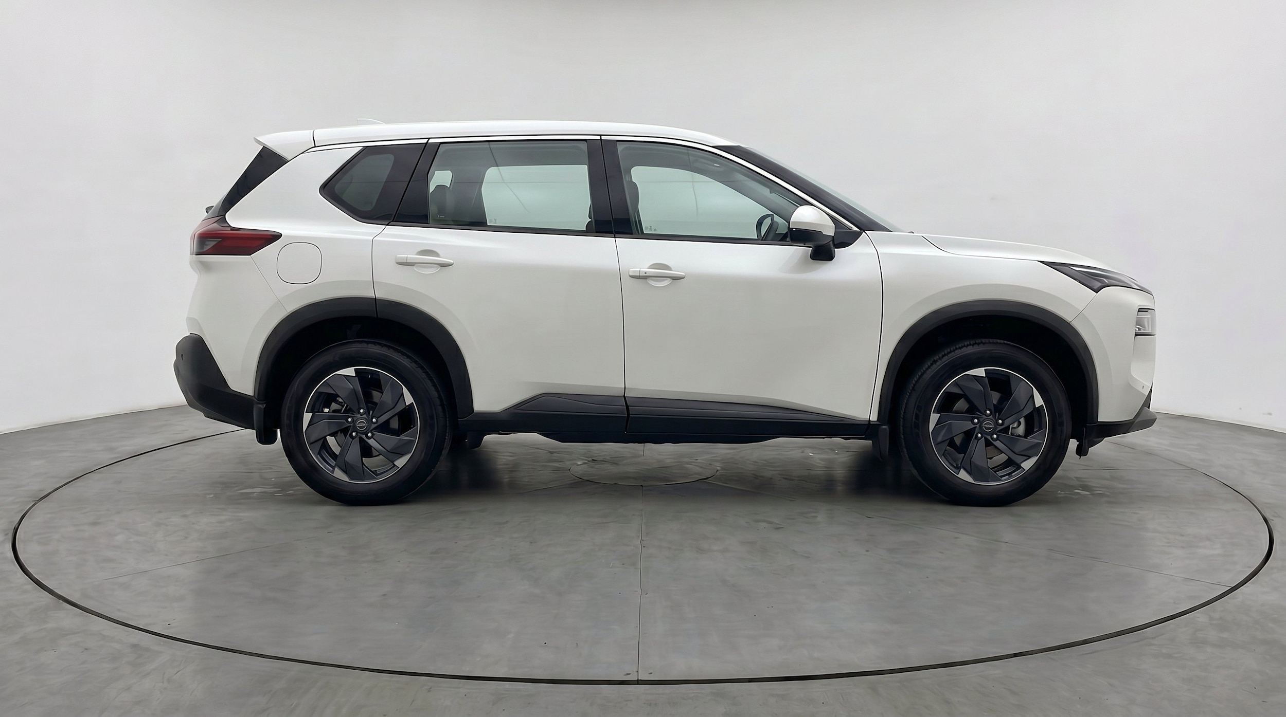 Thumbnail: 2025 Nissan Rogue - 10