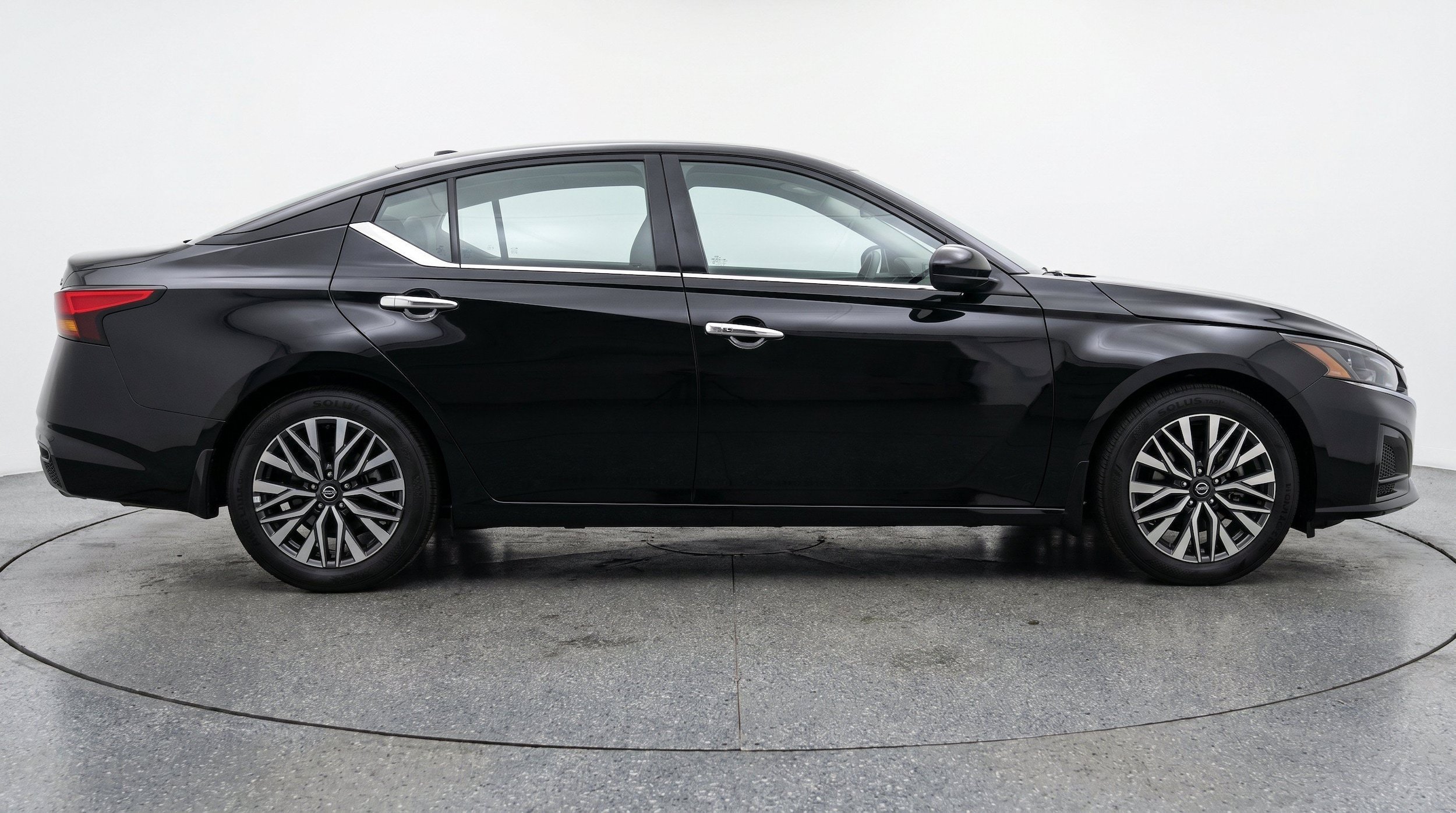Thumbnail: 2025 Nissan Altima - 10