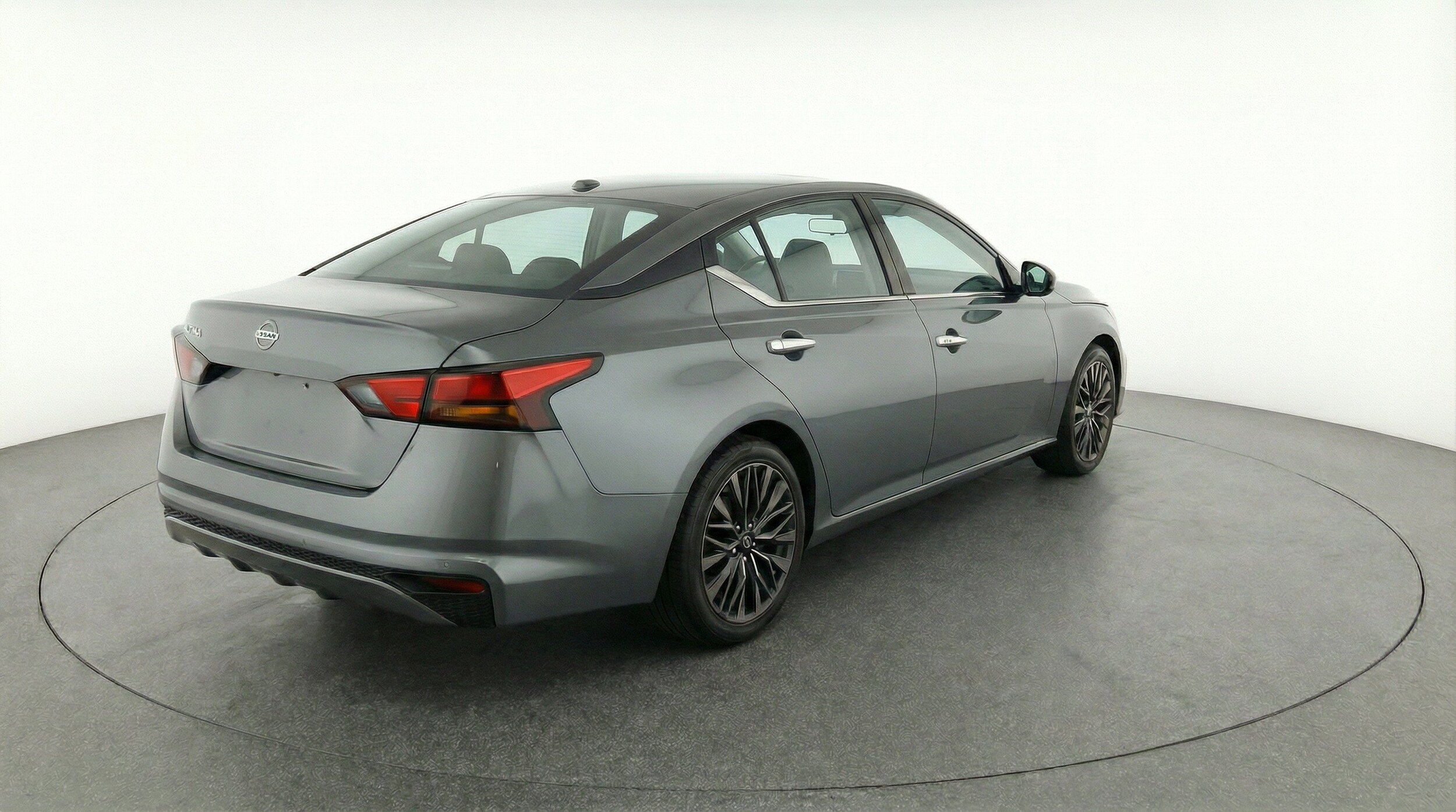 Thumbnail: 2025 Nissan Altima - 9
