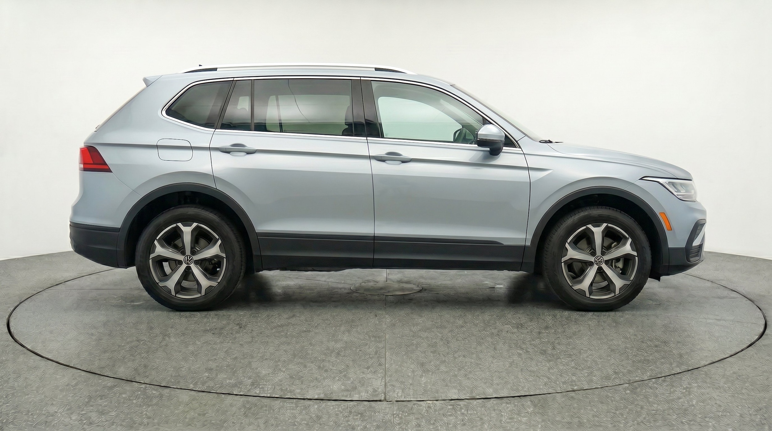 Thumbnail: 2026 Volkswagen Tiguan - 10