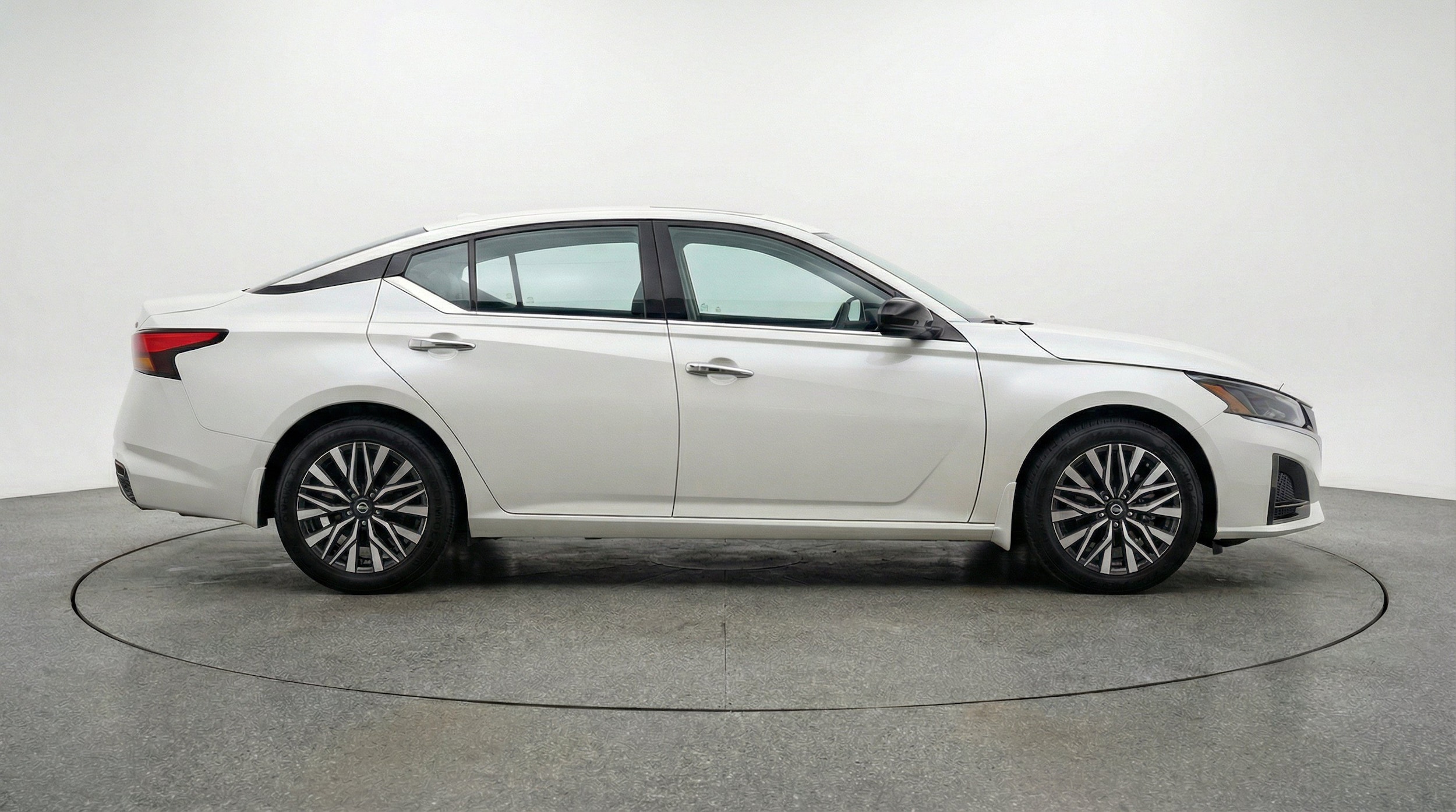 Thumbnail: 2025 Nissan Altima - 10