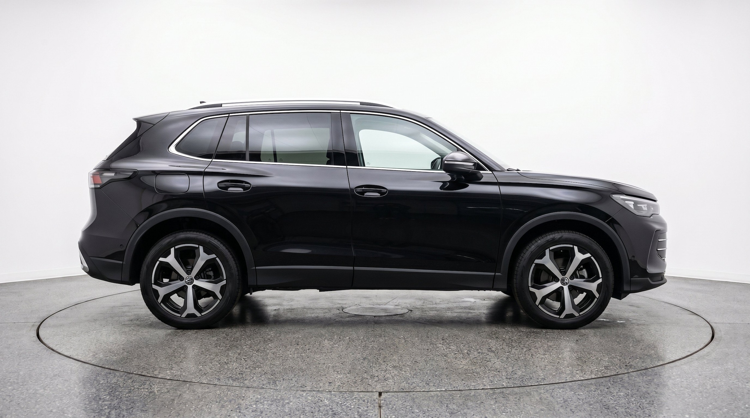 Thumbnail: 2026 Volkswagen Tiguan - 10