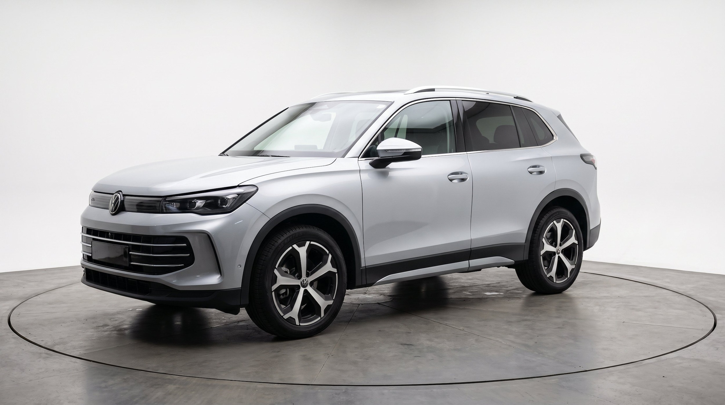 Thumbnail: 2026 Volkswagen Tiguan - 3