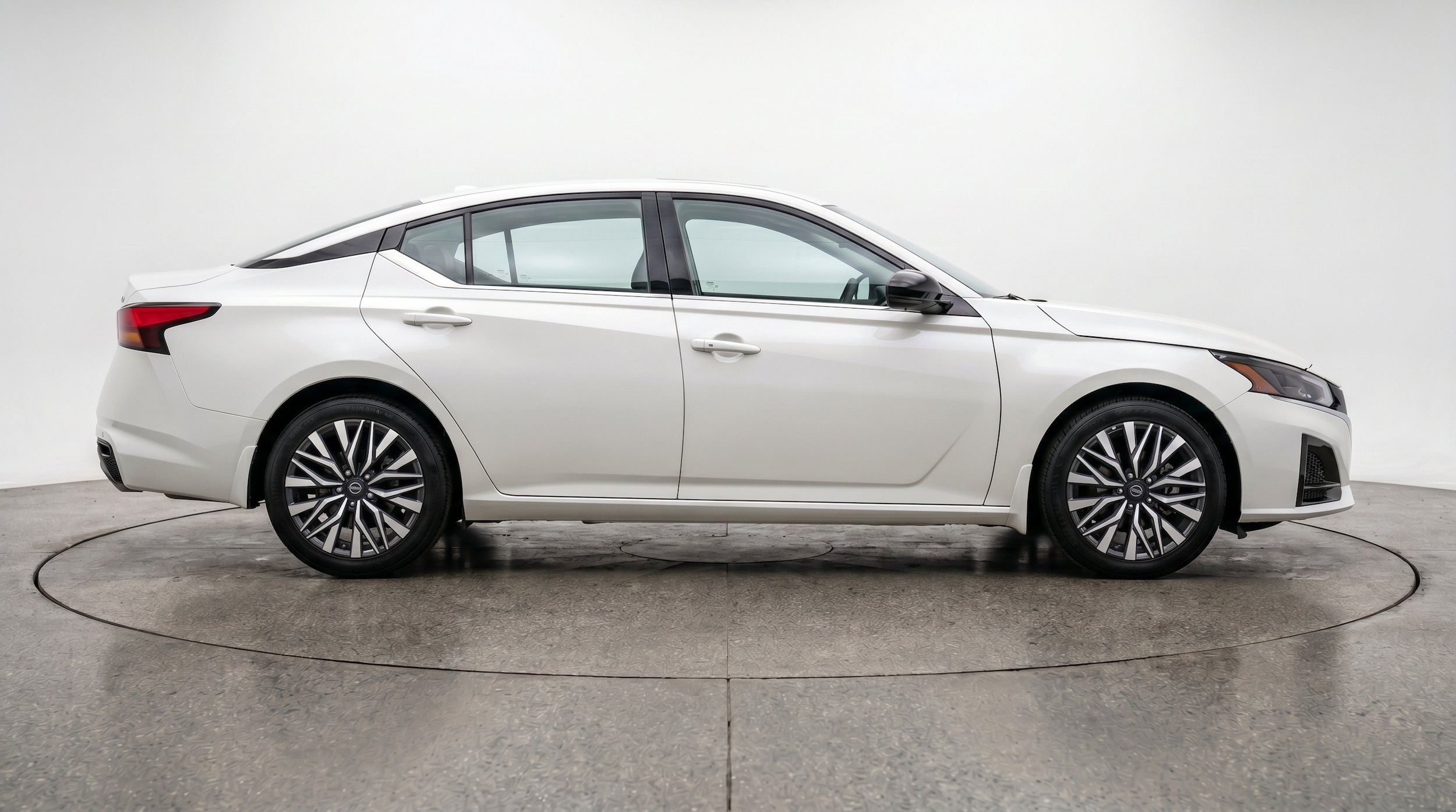 Thumbnail: 2025 Nissan Altima - 10