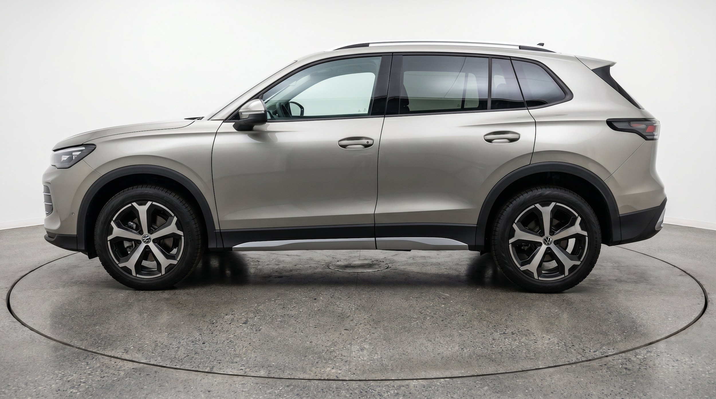 Thumbnail: 2026 Volkswagen Tiguan - 5