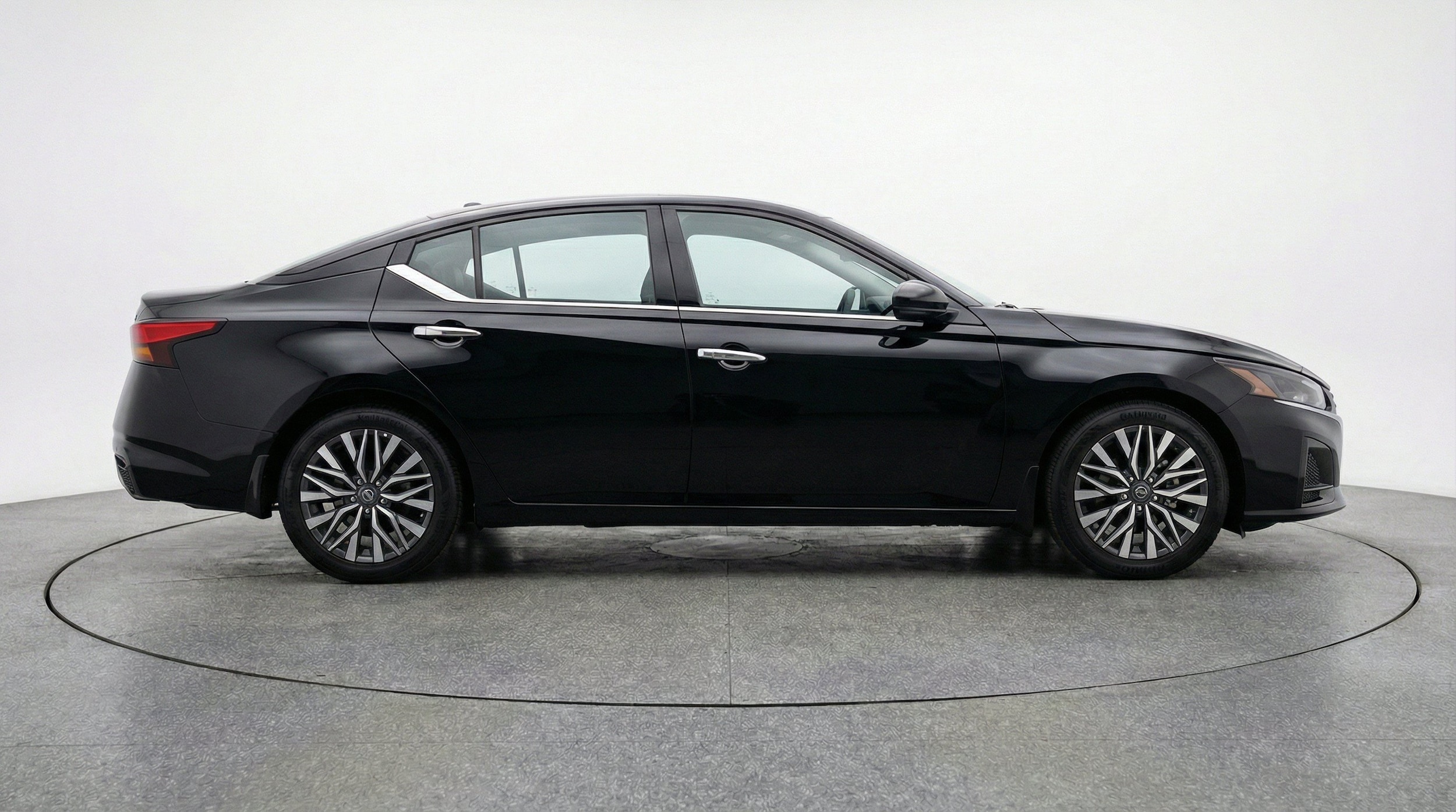 Thumbnail: 2025 Nissan Altima - 10