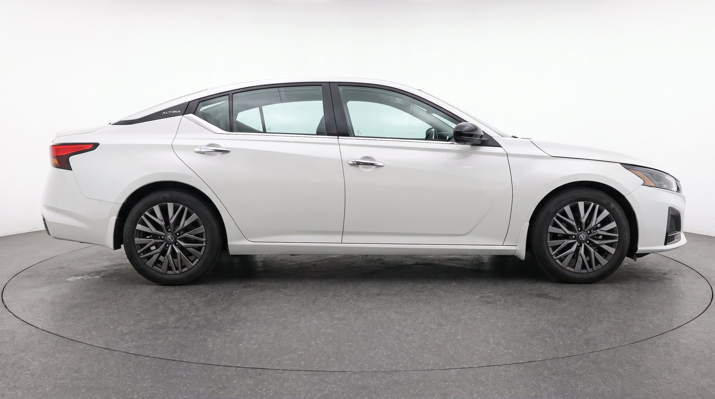 Thumbnail: 2025 Nissan Altima - 10