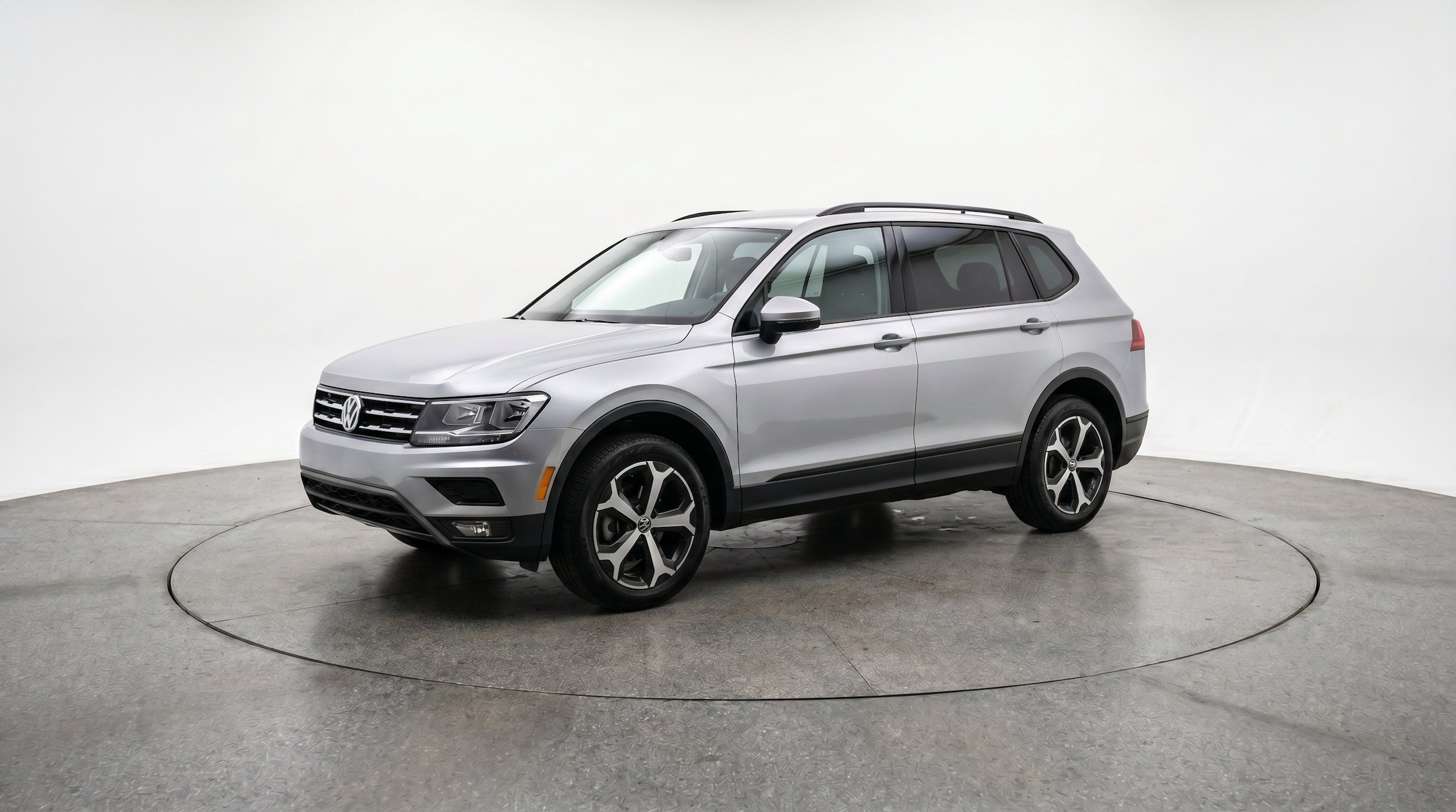 Thumbnail: 2026 Volkswagen Tiguan - 3