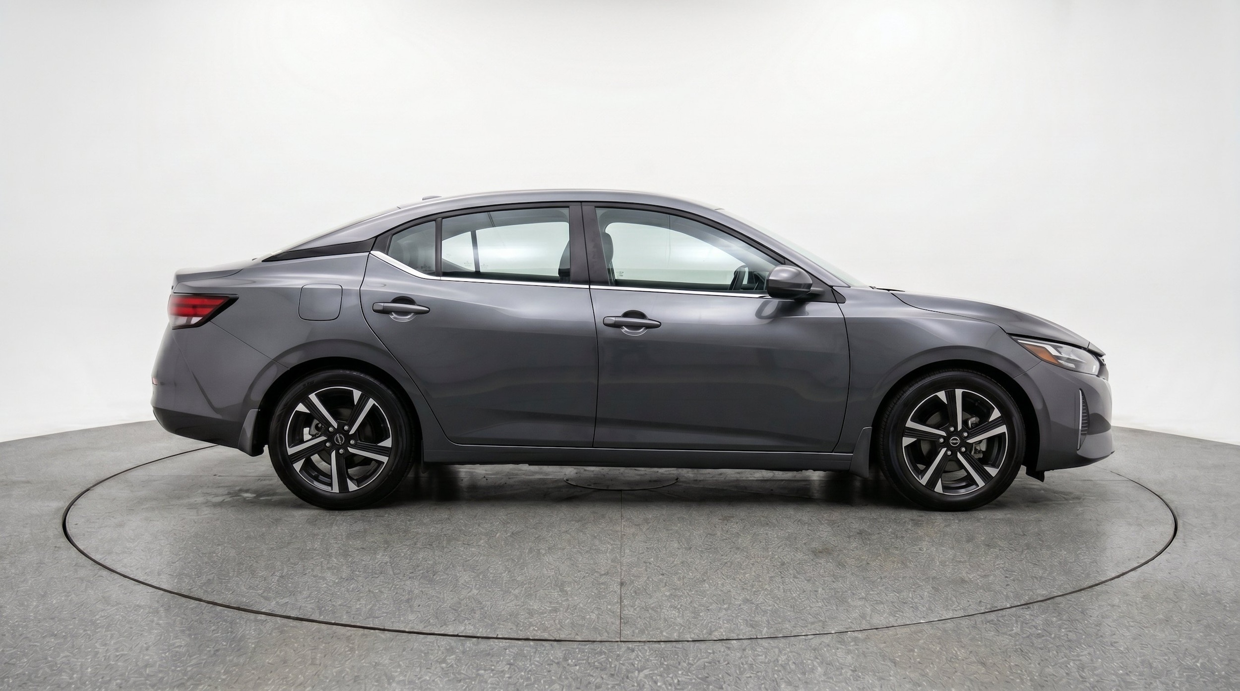 Thumbnail: 2025 Nissan Sentra - 10