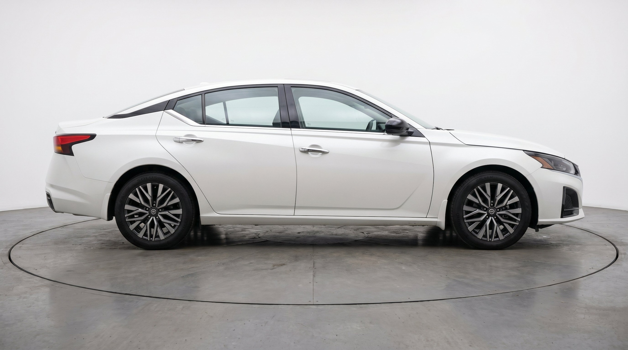 Thumbnail: 2025 Nissan Altima - 11