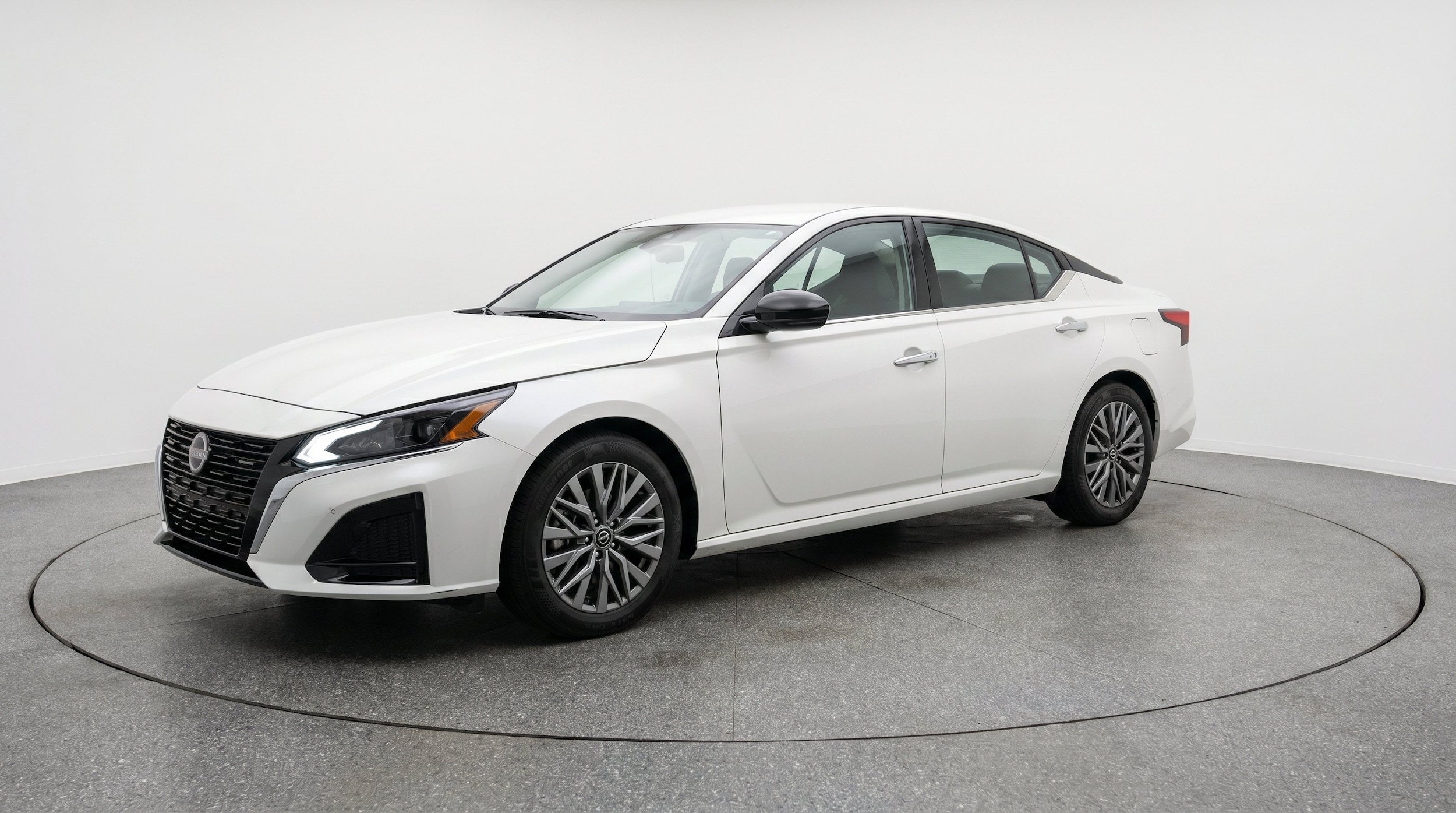 Thumbnail: 2025 Nissan Altima - 3