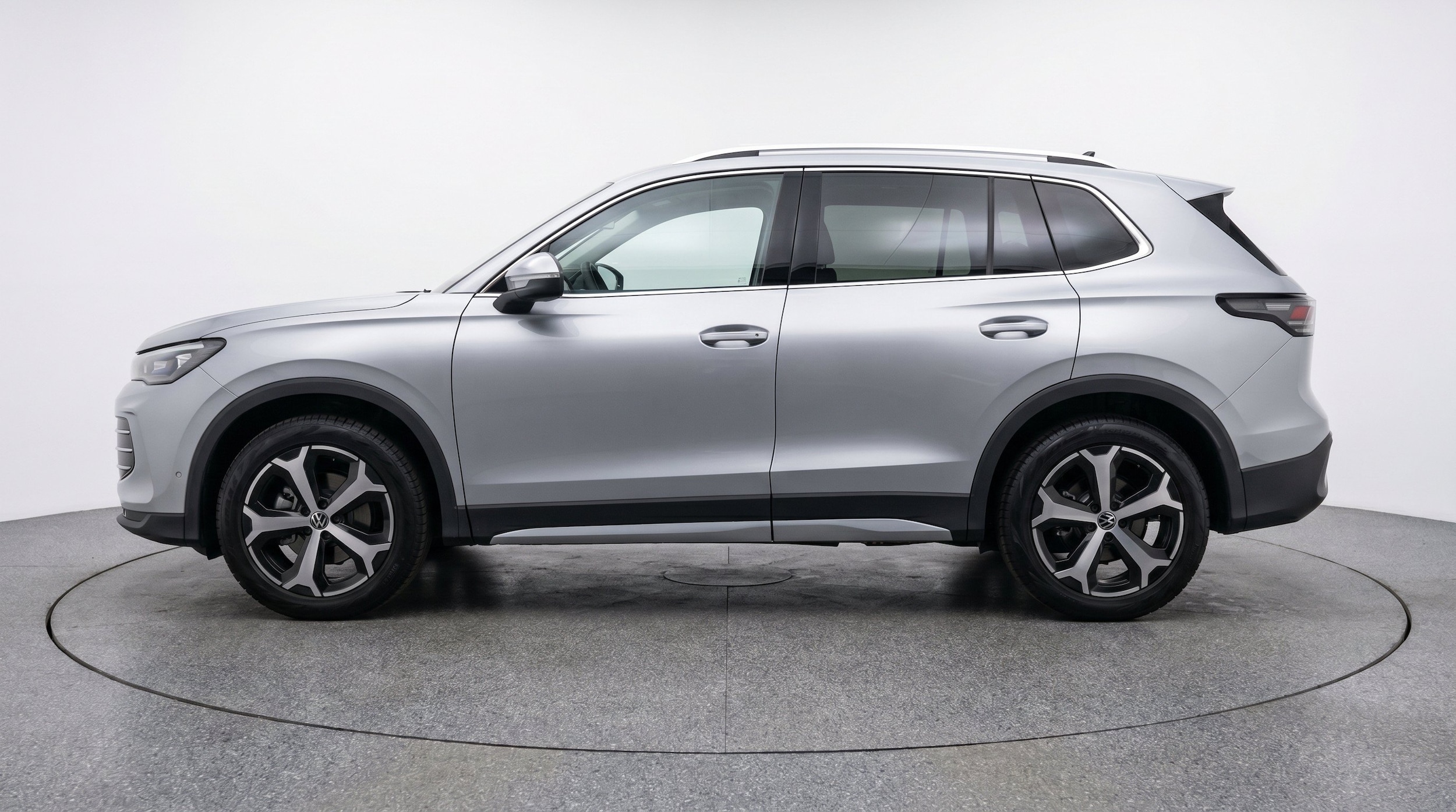 Thumbnail: 2026 Volkswagen Tiguan - 5