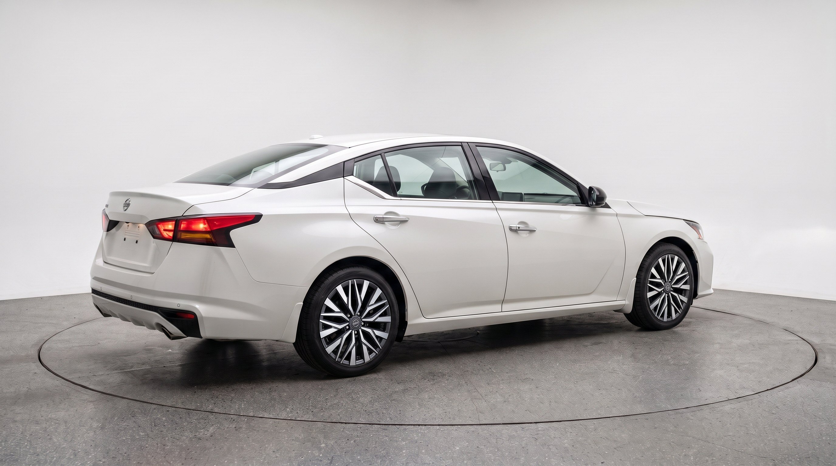 Thumbnail: 2025 Nissan Altima - 9