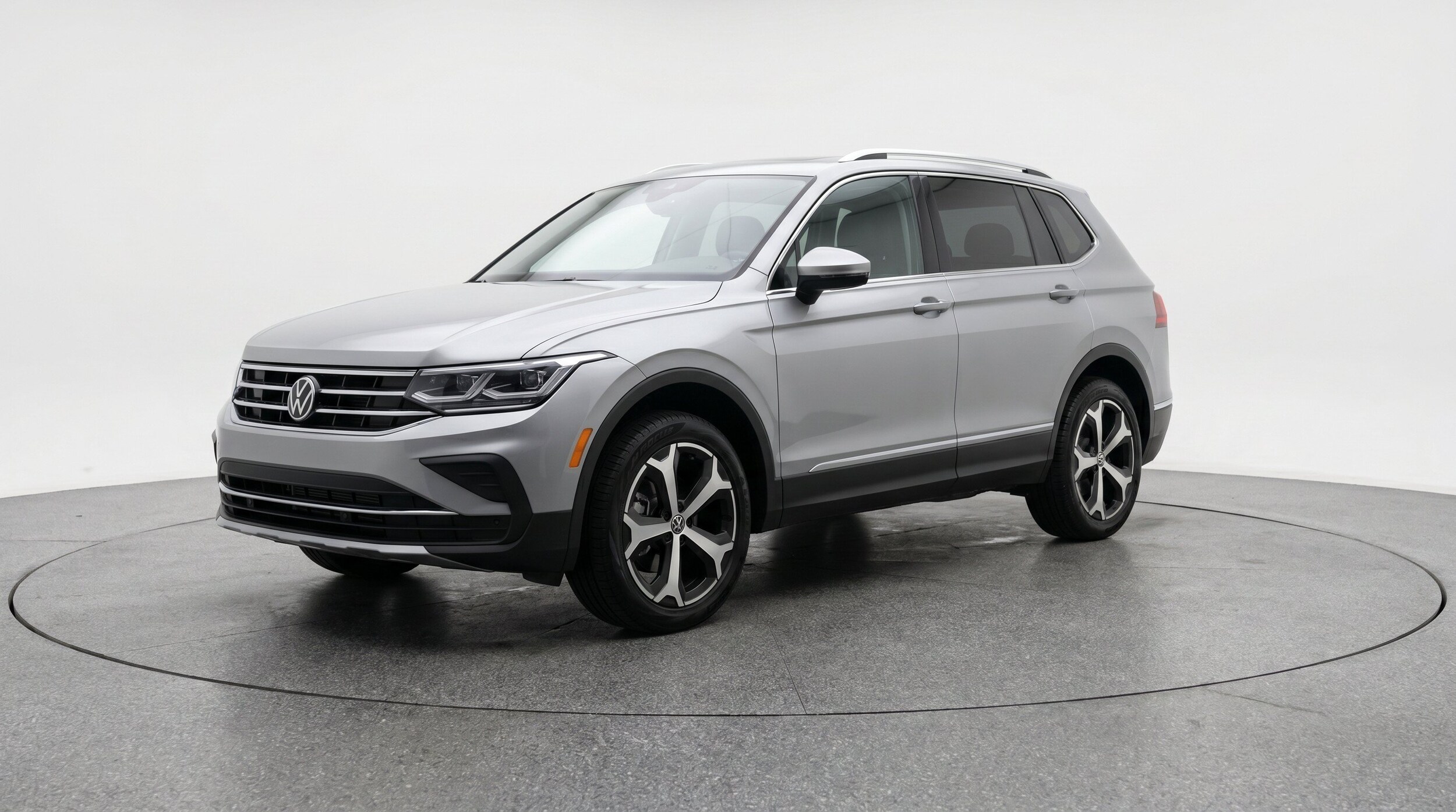 Thumbnail: 2026 Volkswagen Tiguan - 3