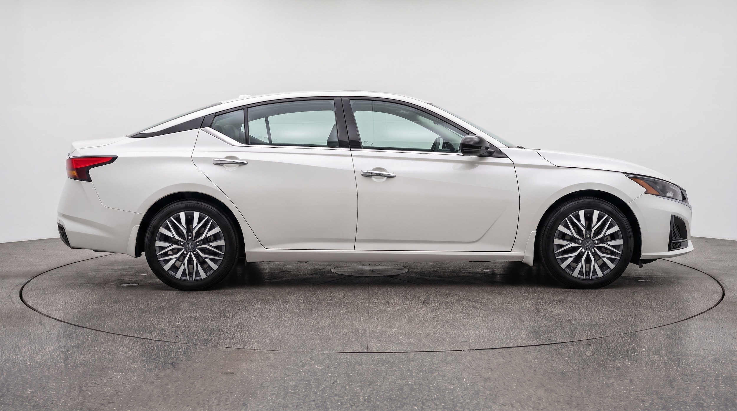 Thumbnail: 2025 Nissan Altima - 10