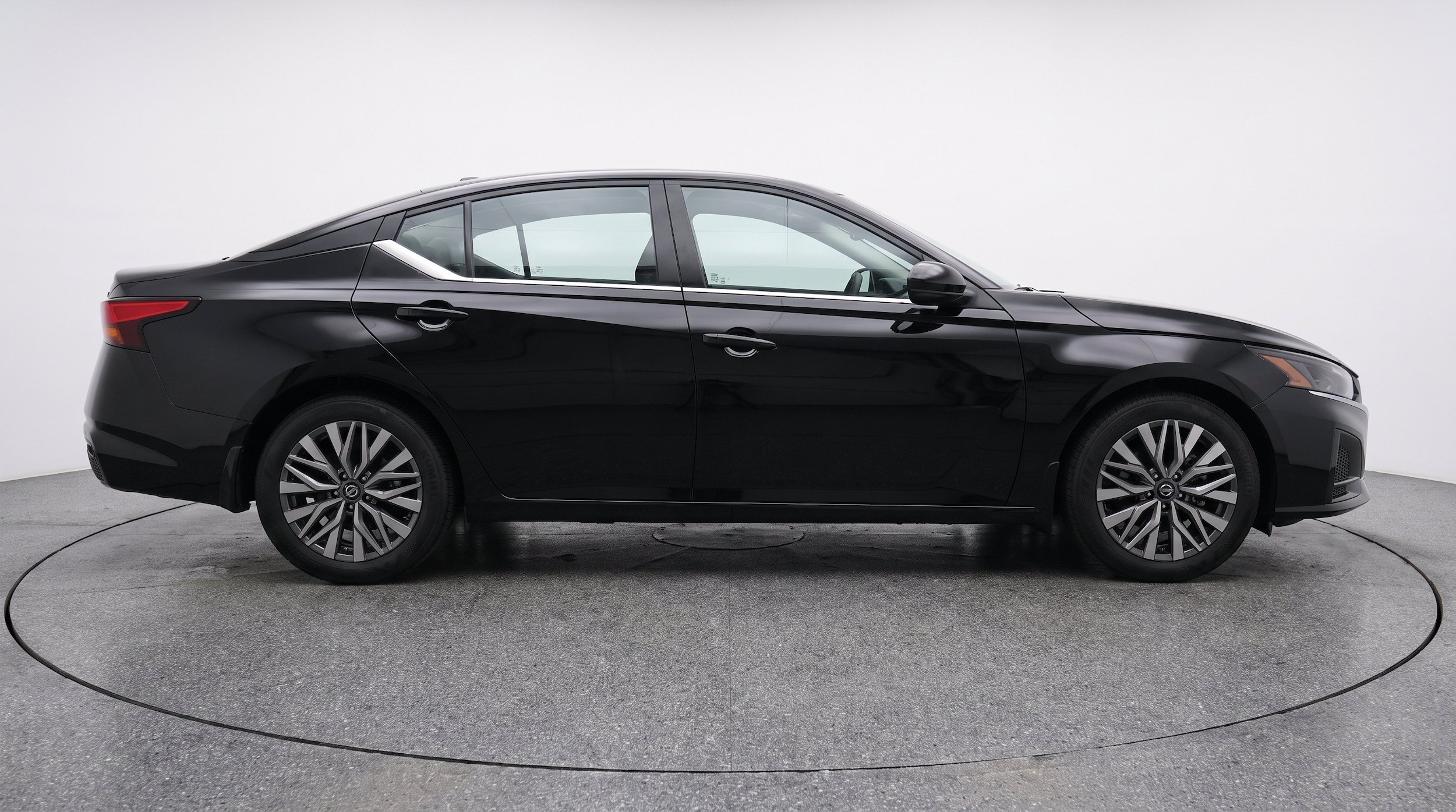 Thumbnail: 2025 Nissan Altima - 10