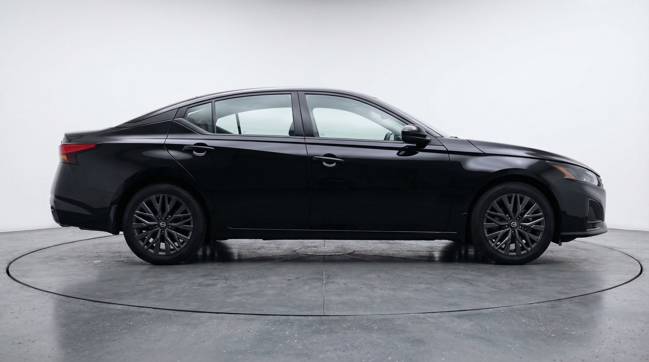Thumbnail: 2025 Nissan Altima - 10