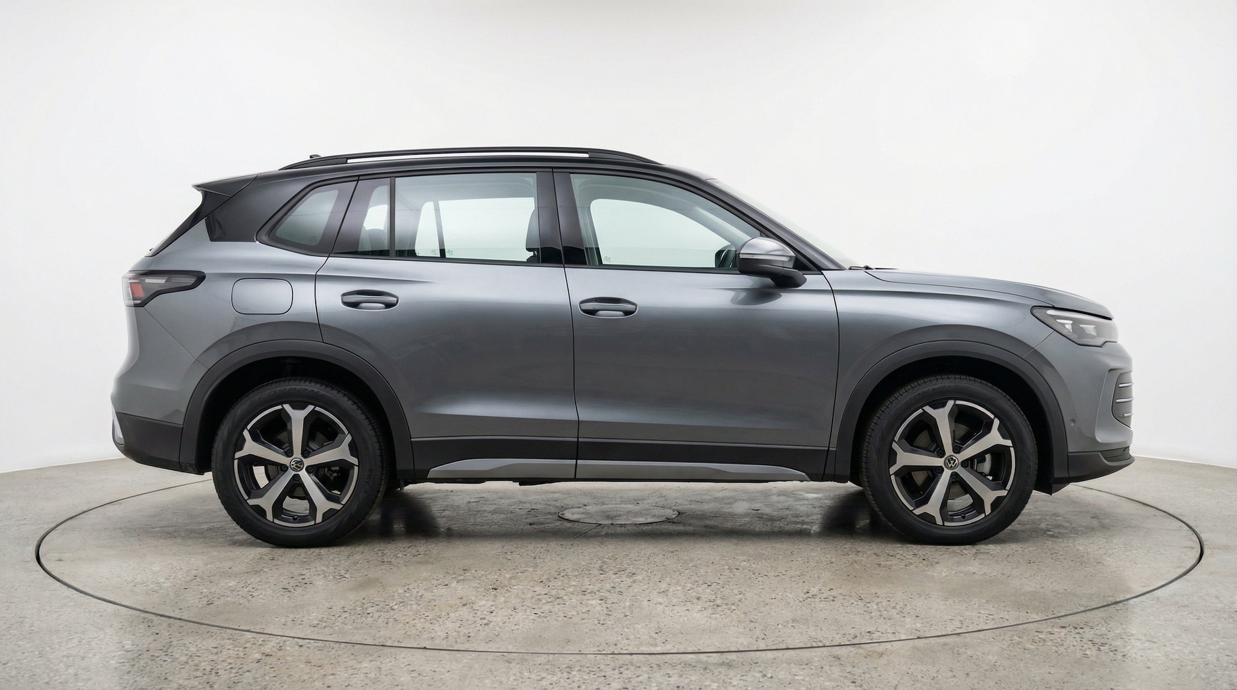 Thumbnail: 2026 Volkswagen Tiguan - 10