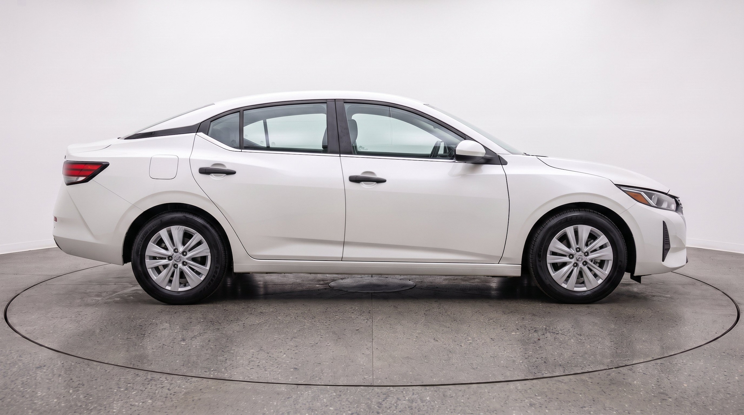 Thumbnail: 2025 Nissan Sentra - 10